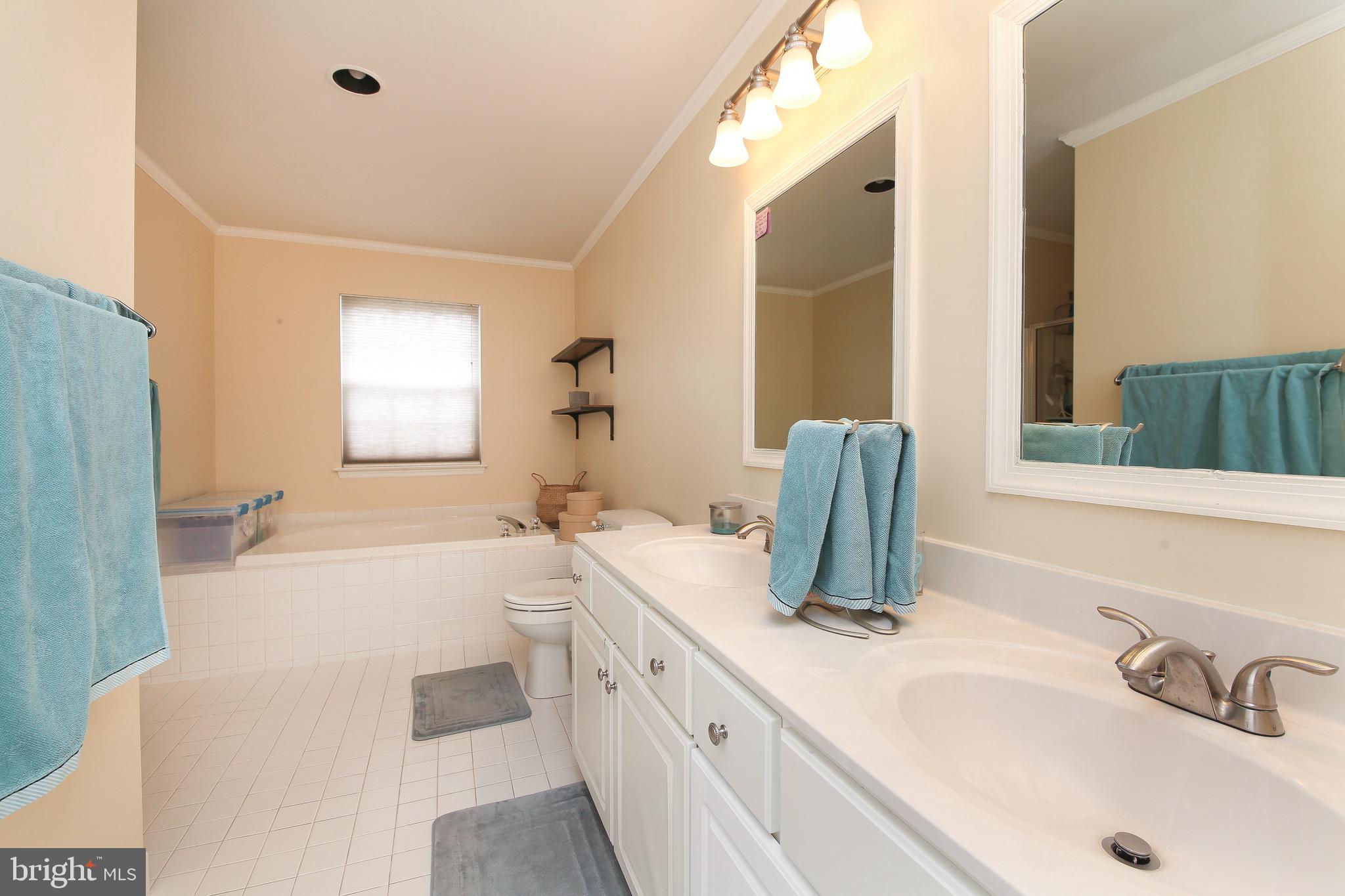 PLYMOUTH MEADOWS - Residential Lease