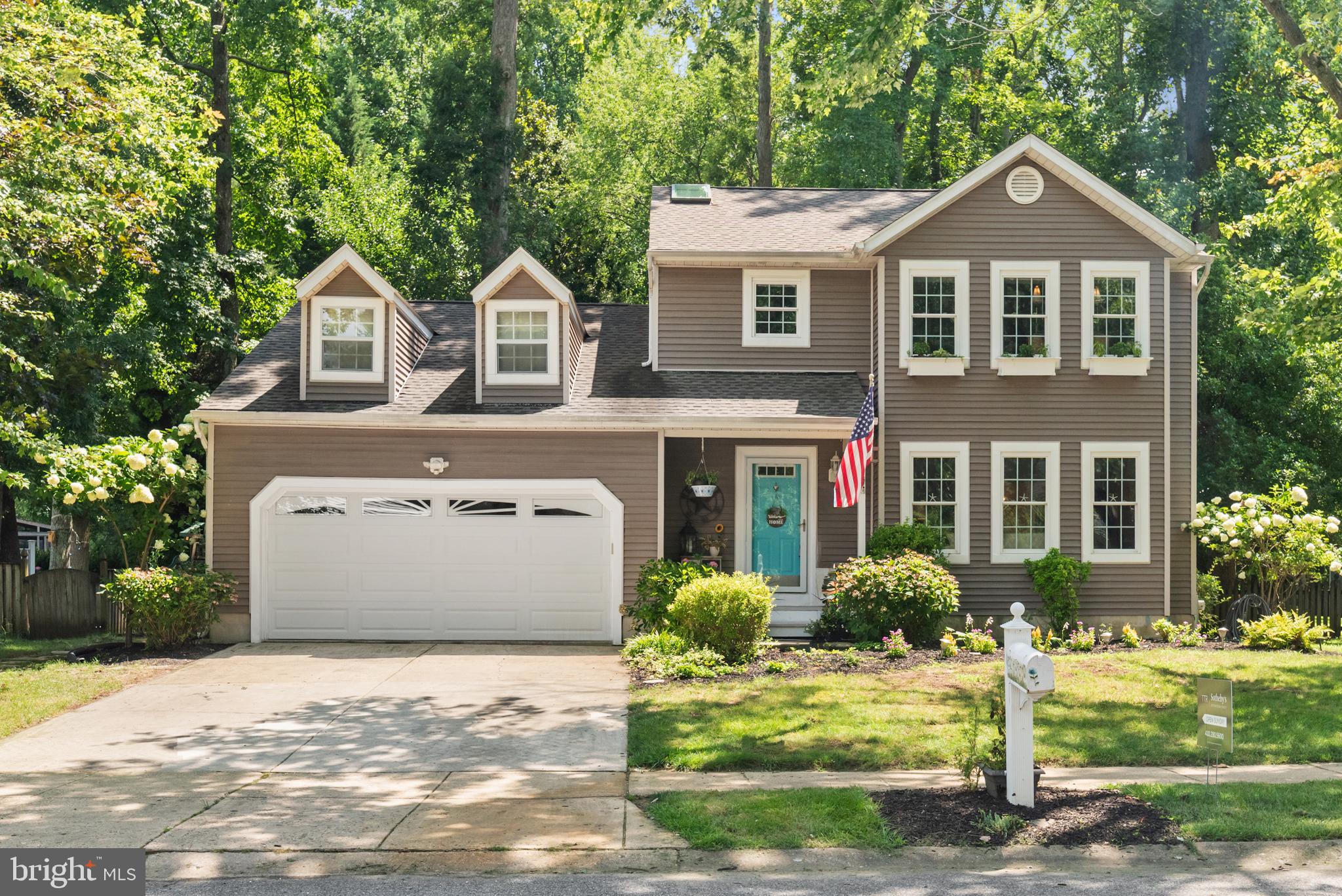3203 BLACKWALNUT DRIVE