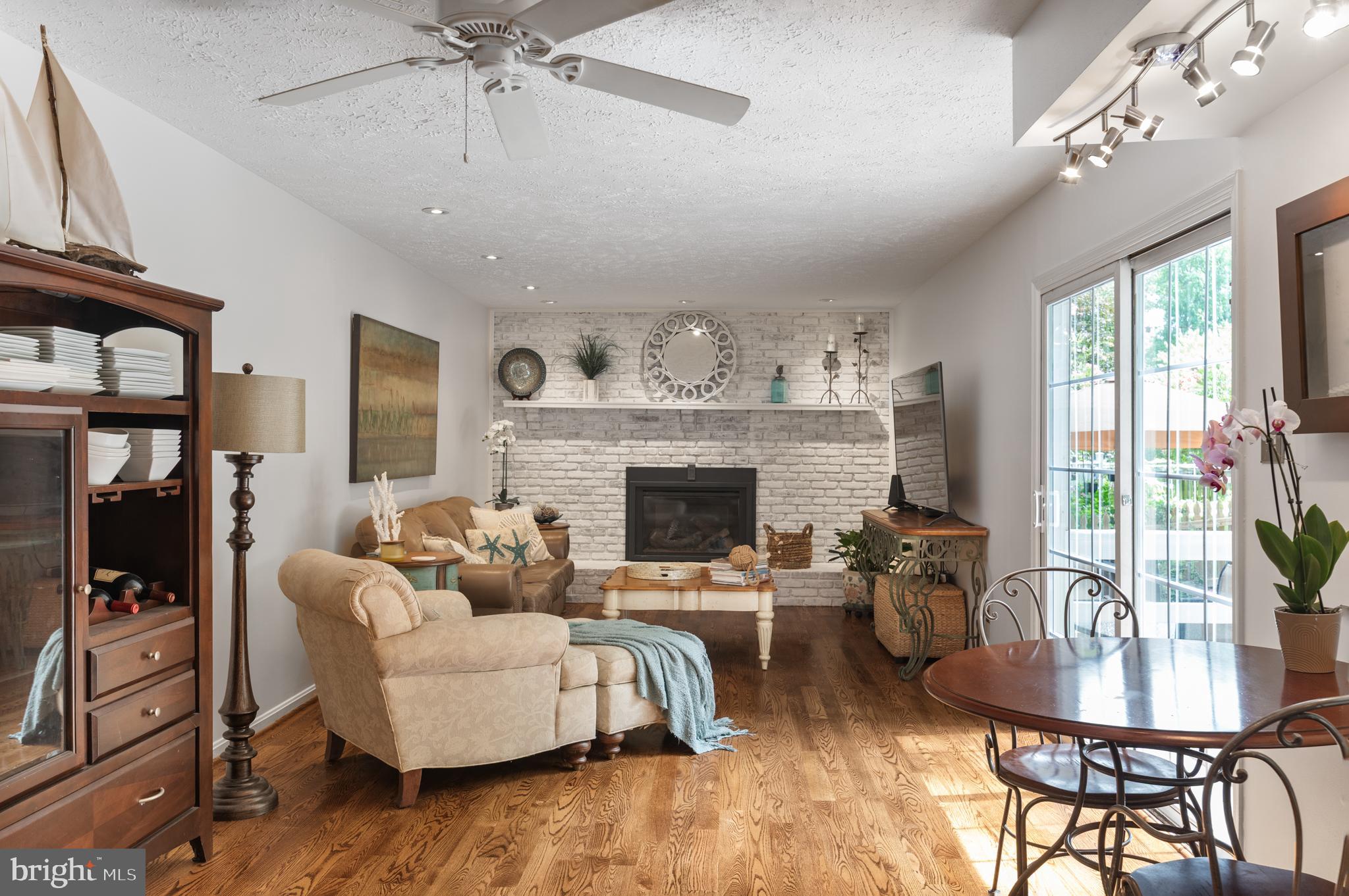 3203 BLACKWALNUT DRIVE