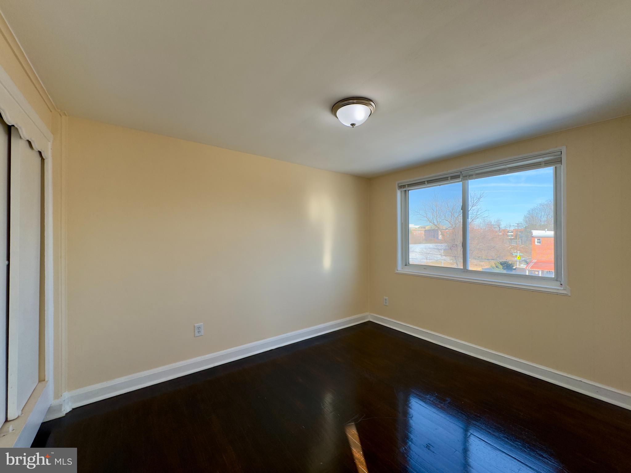 VIOLETVILLE - Residential Lease