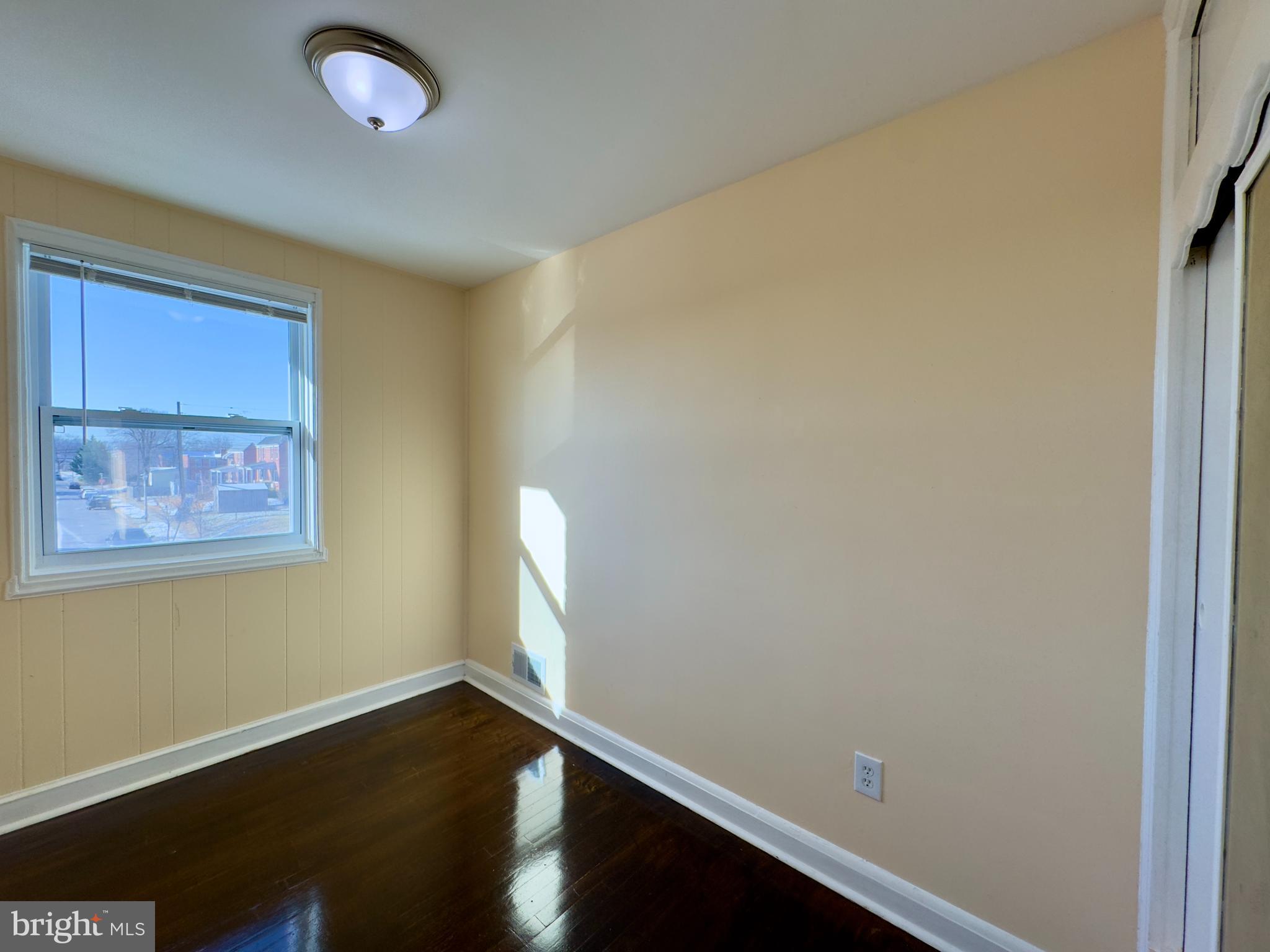 VIOLETVILLE - Residential Lease