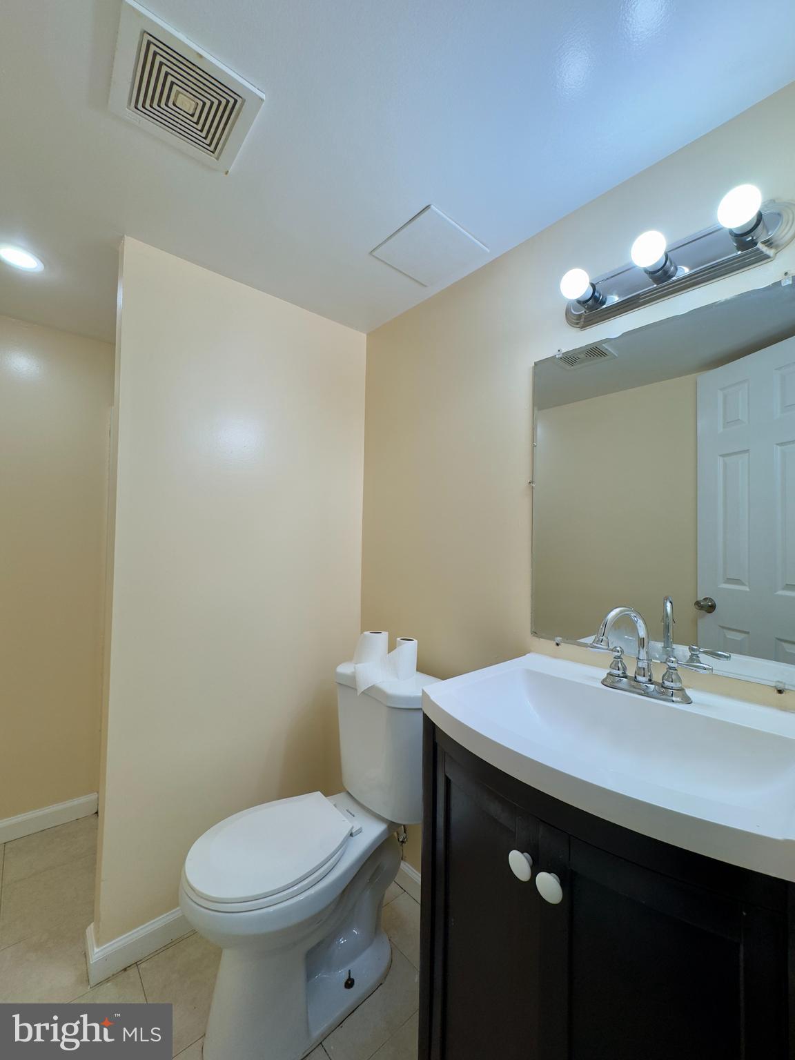 VIOLETVILLE - Residential Lease