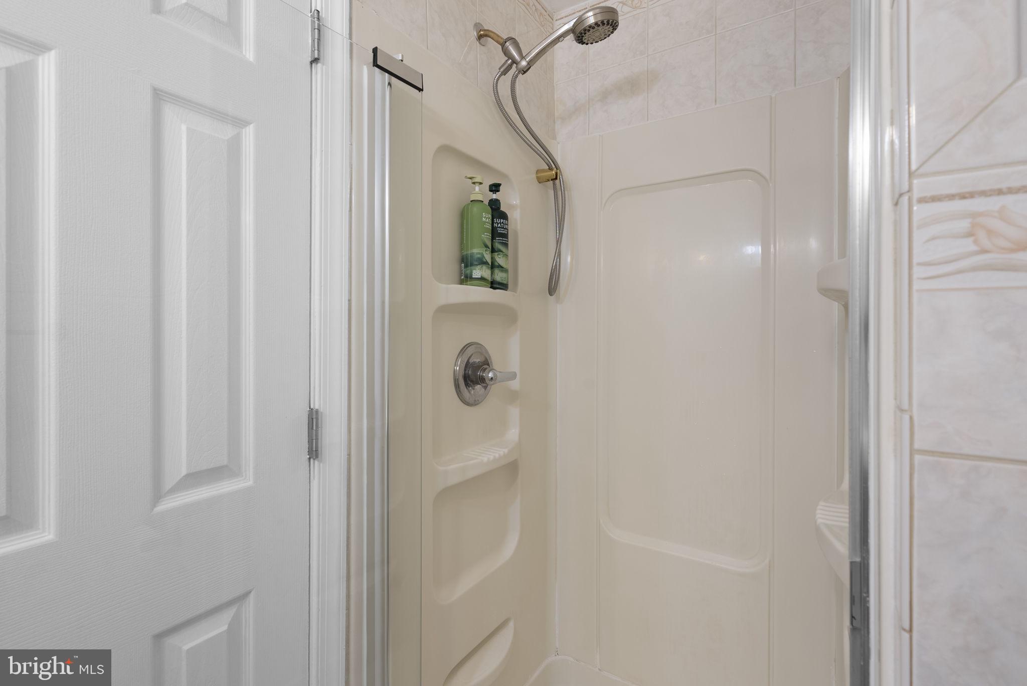 MANOR WOODS - Residential