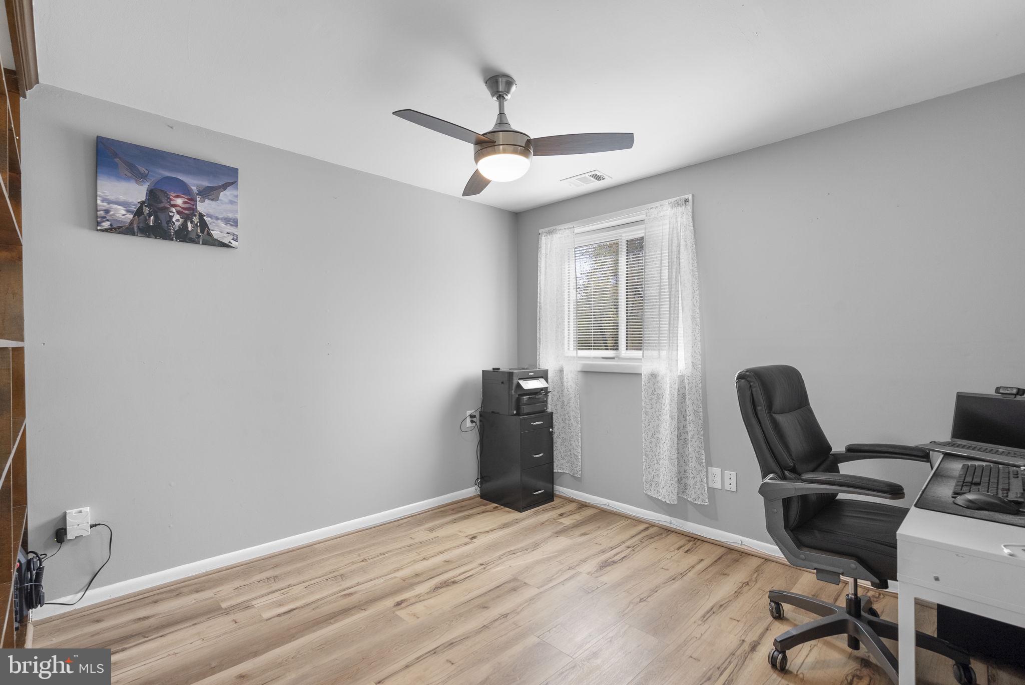 MANOR WOODS - Residential