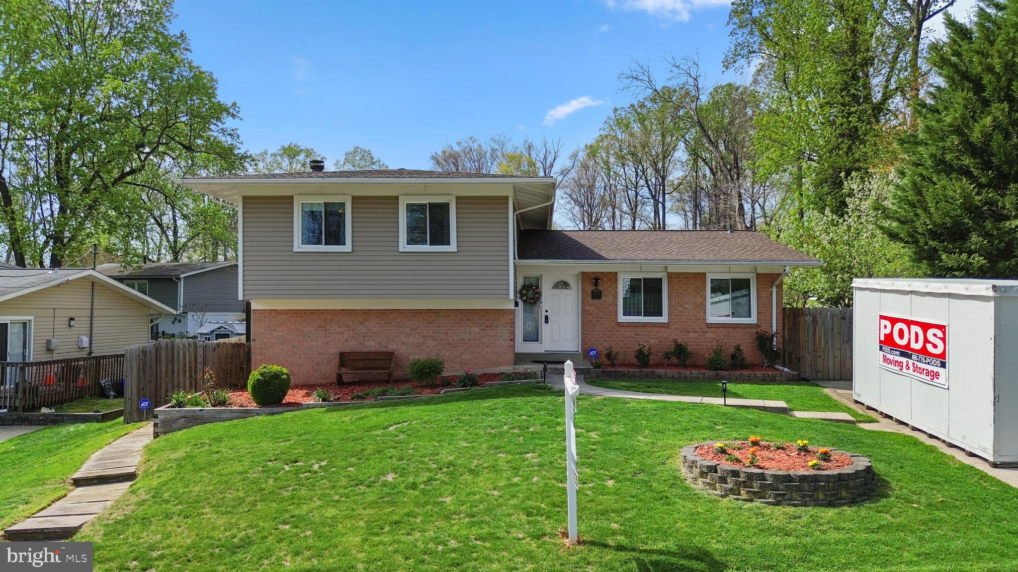 MANOR WOODS - Residential