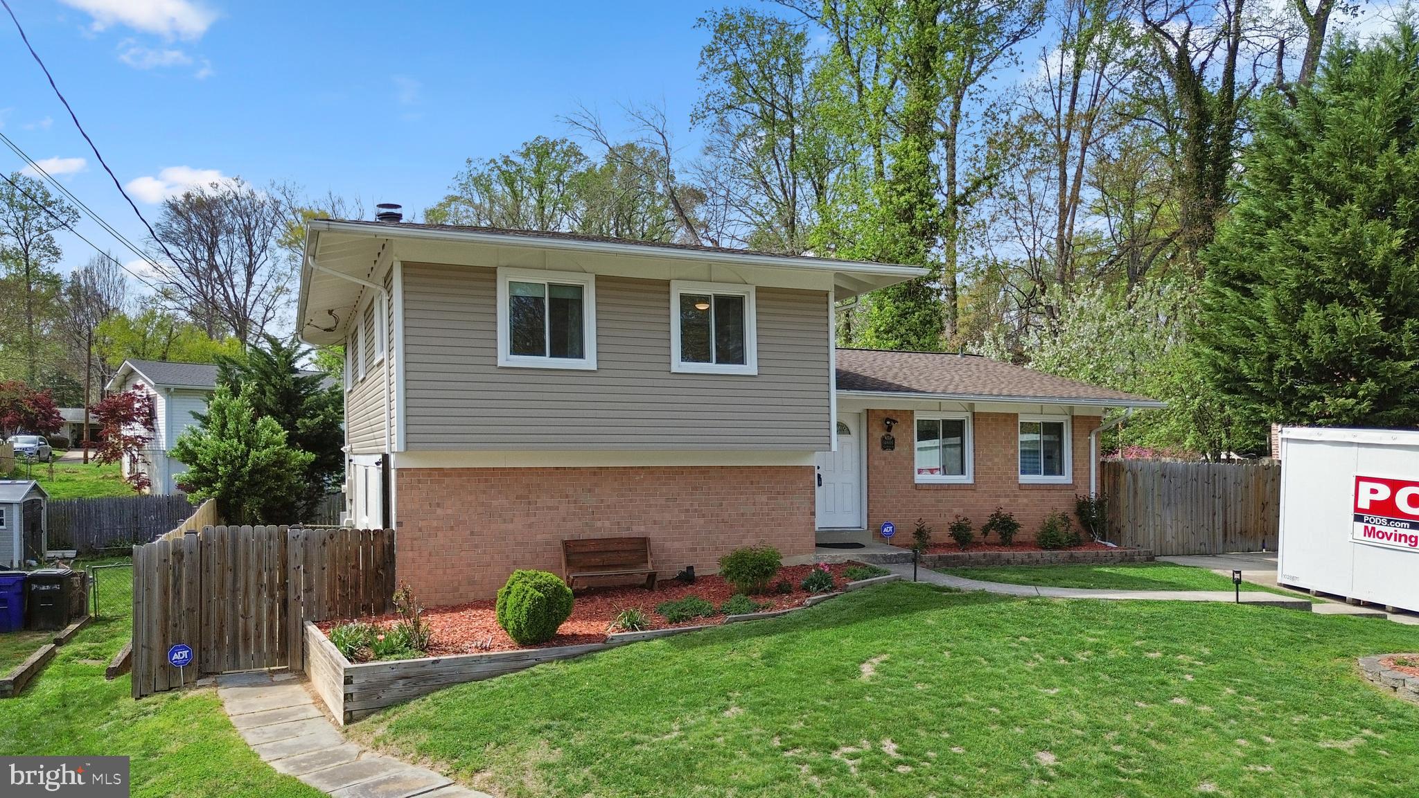 MANOR WOODS - Residential