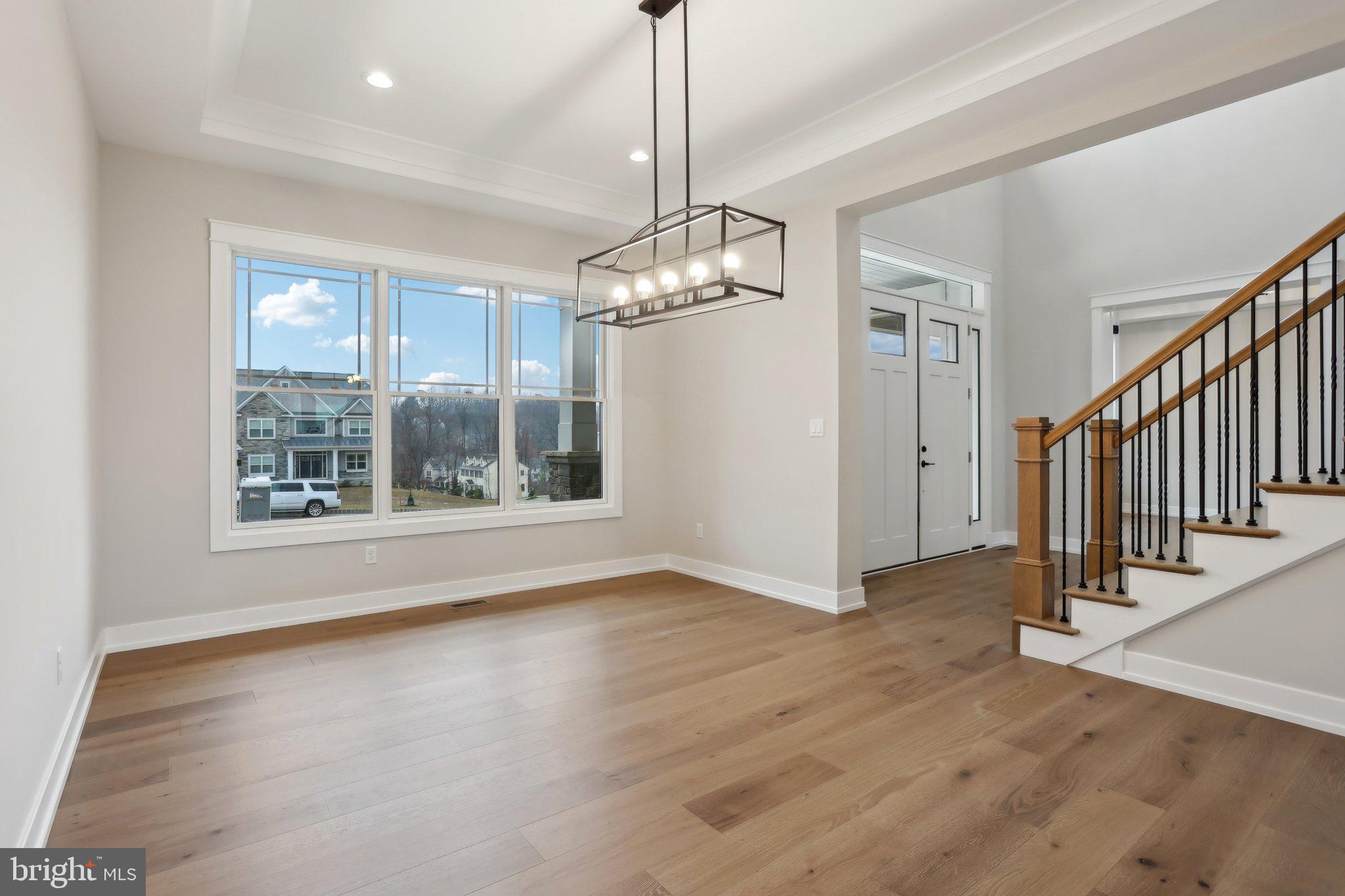 GARNET POINTE - Residential