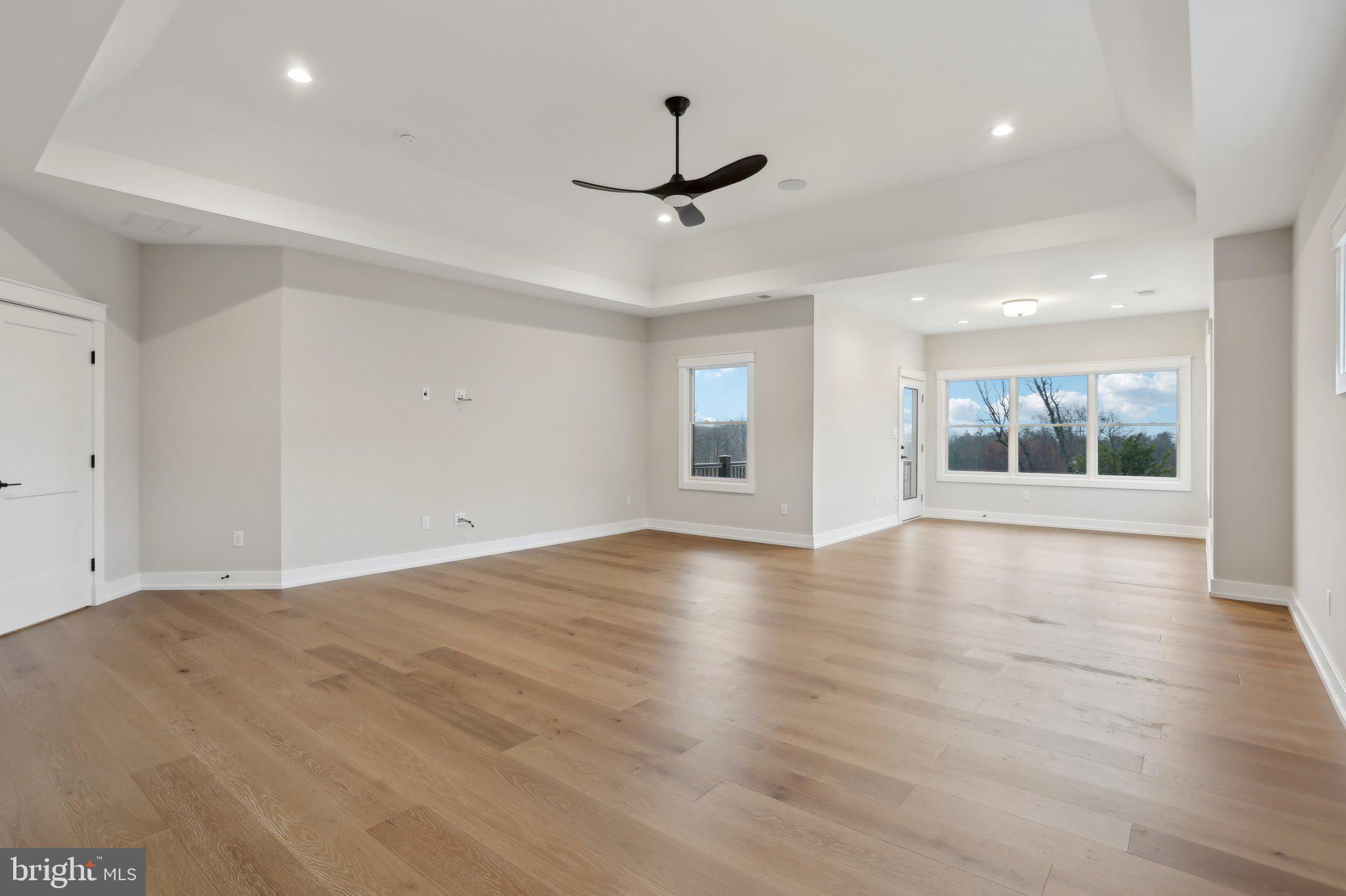 GARNET POINTE - Residential