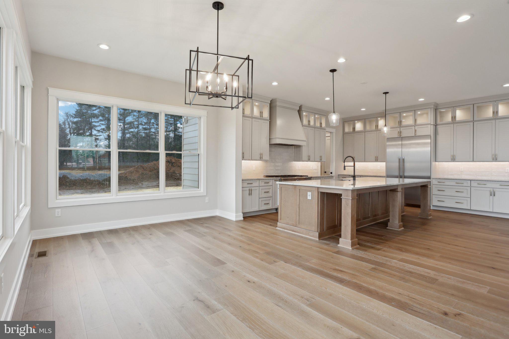 GARNET POINTE - Residential