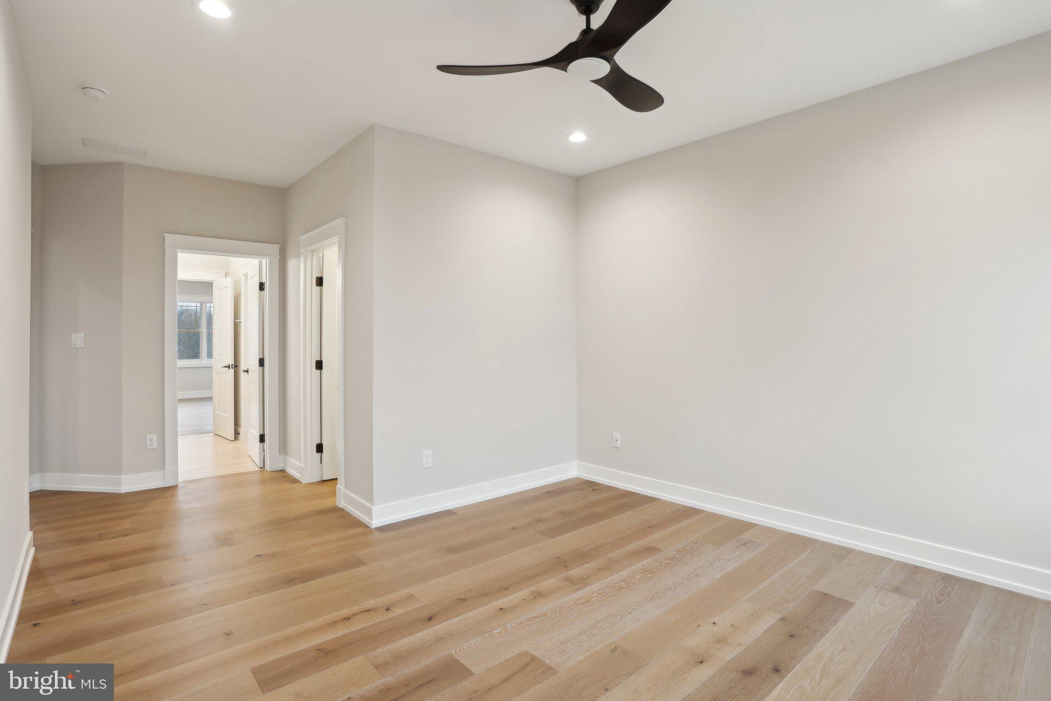 GARNET POINTE - Residential