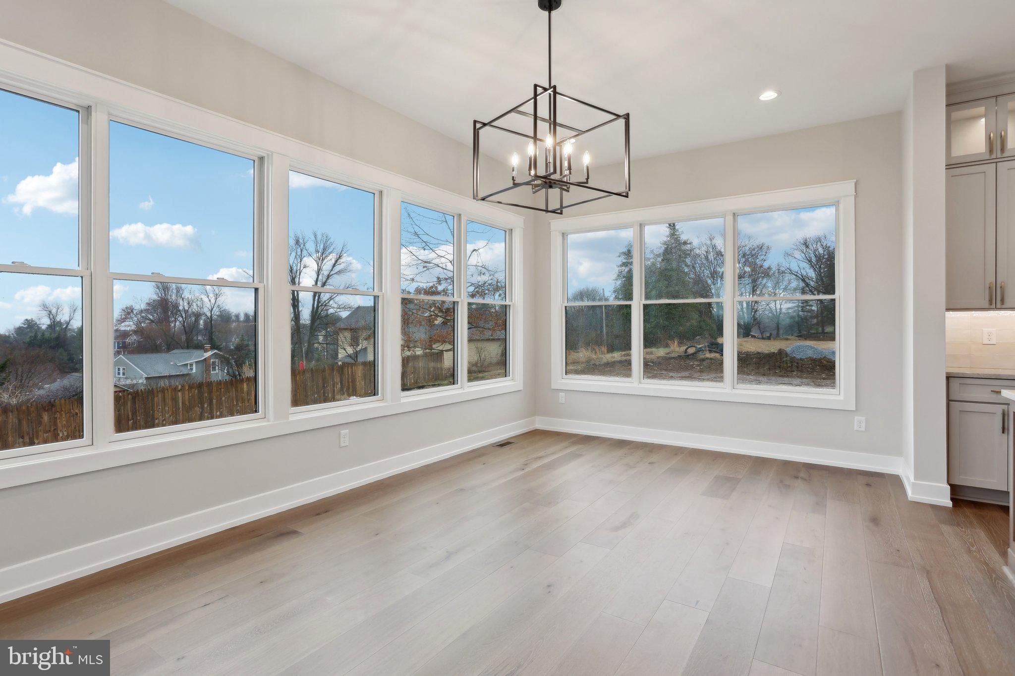 GARNET POINTE - Residential