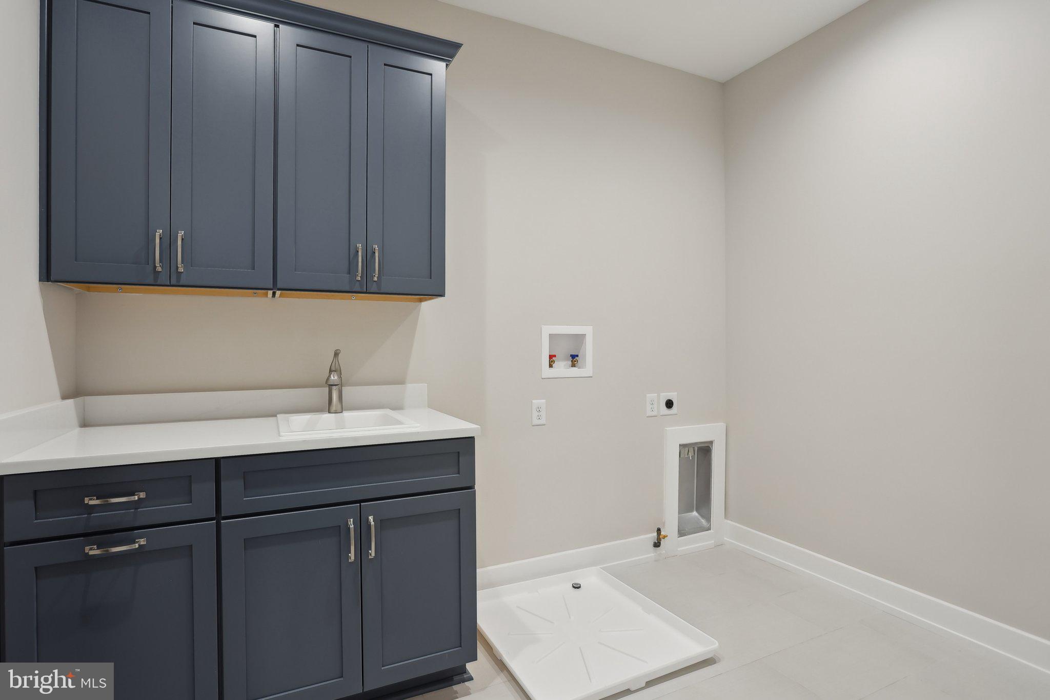 GARNET POINTE - Residential