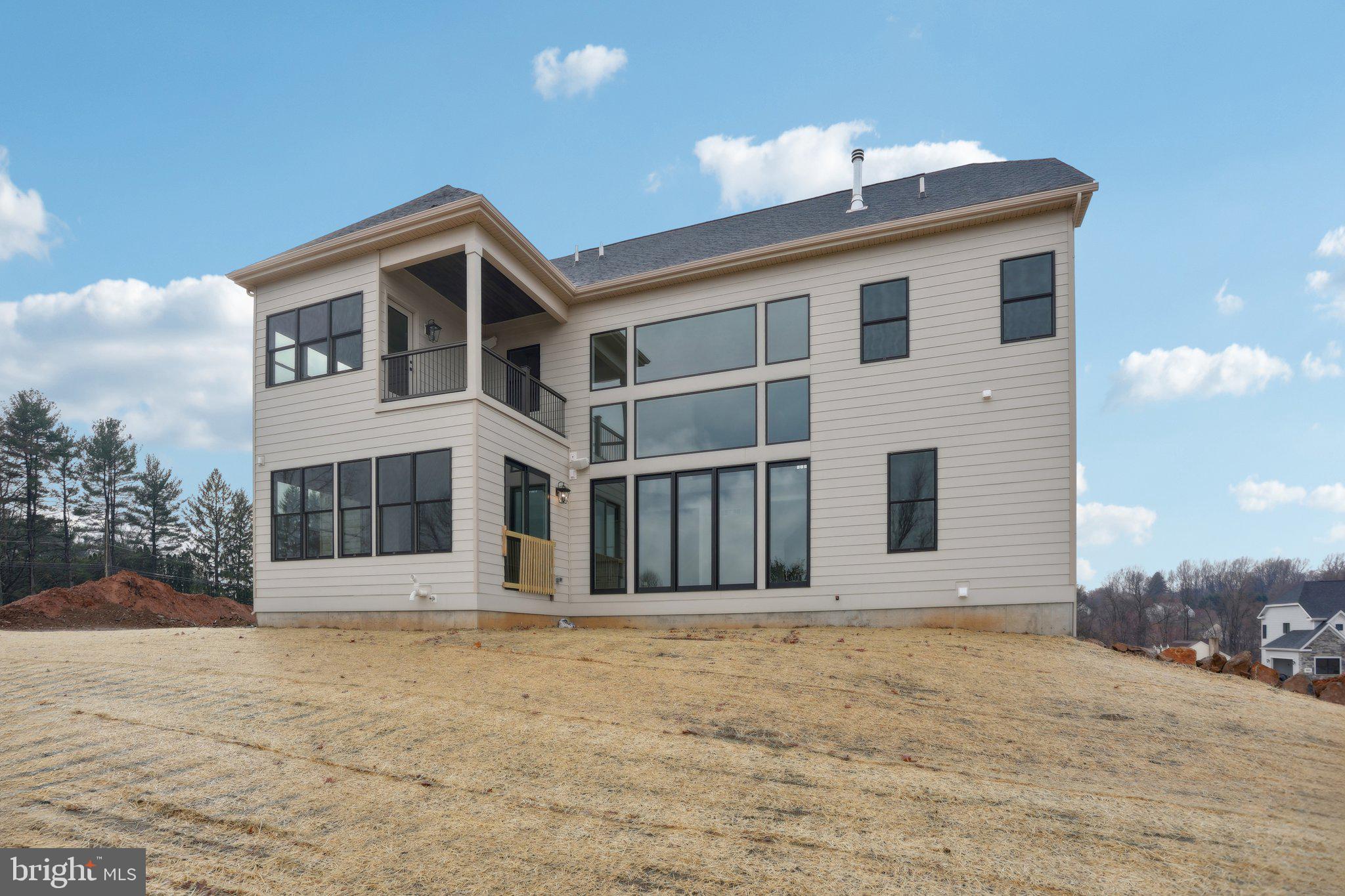 GARNET POINTE - Residential