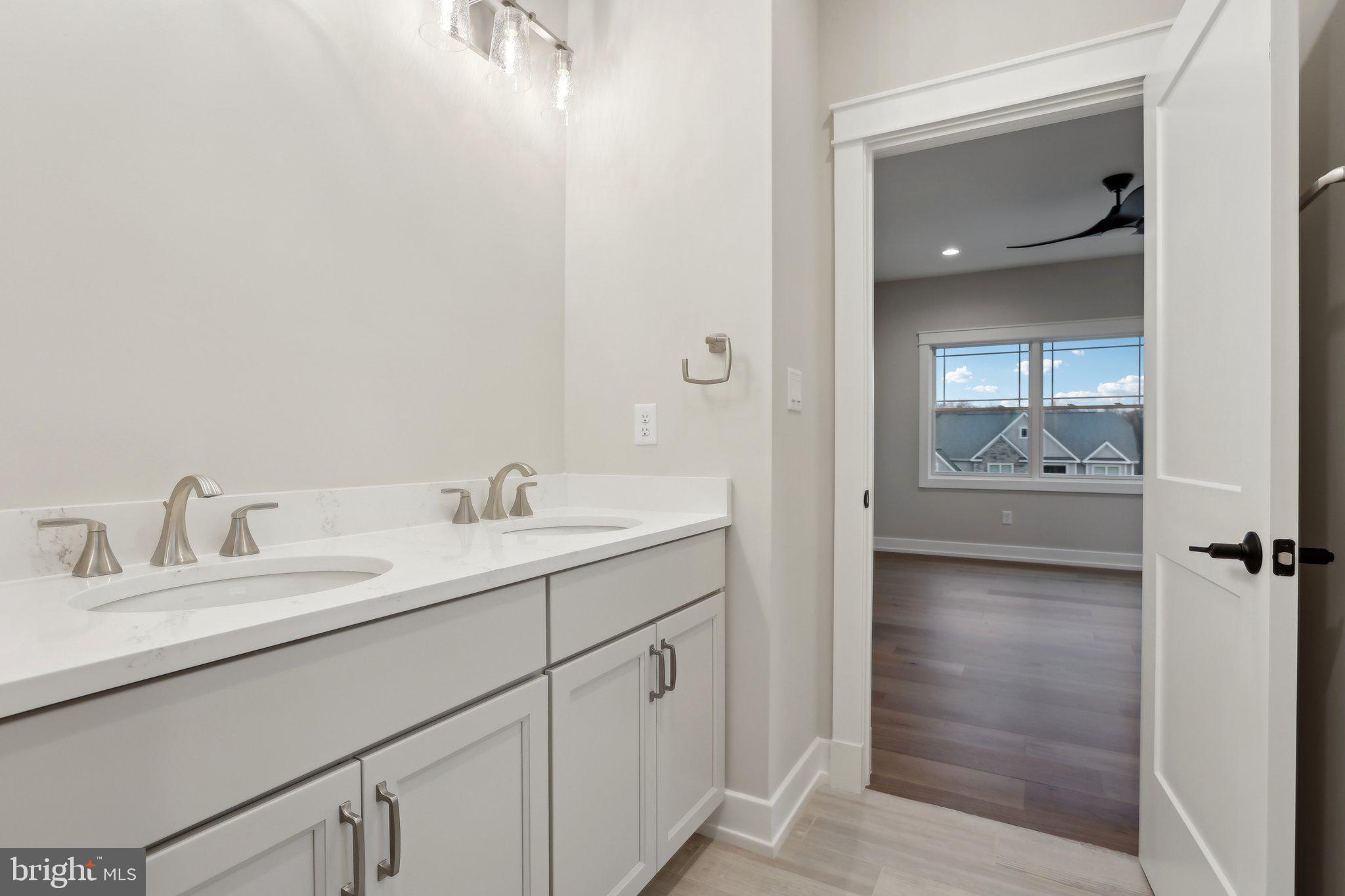 GARNET POINTE - Residential