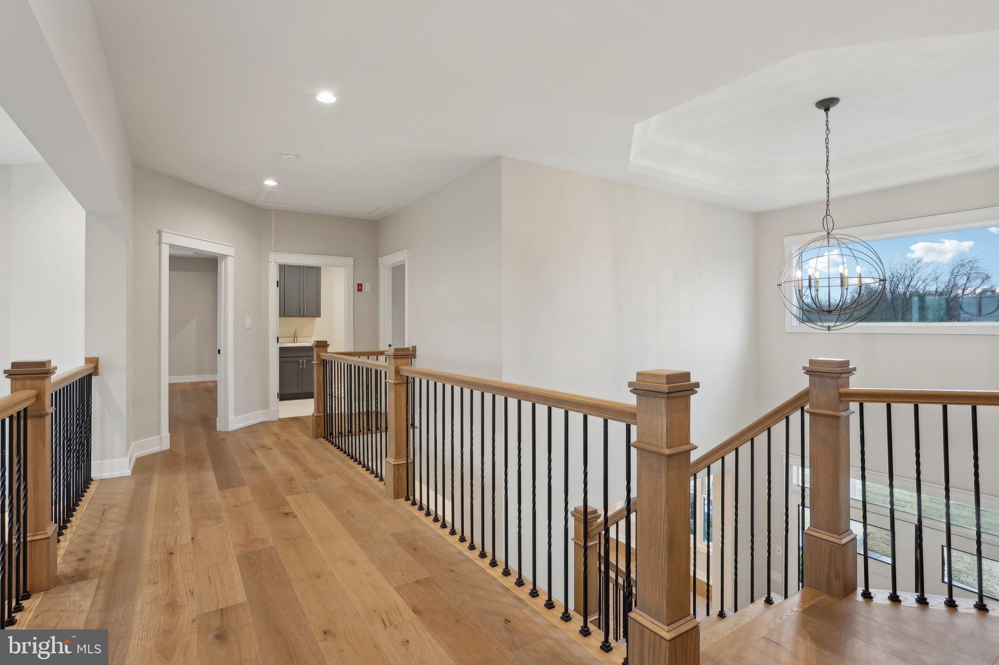 GARNET POINTE - Residential