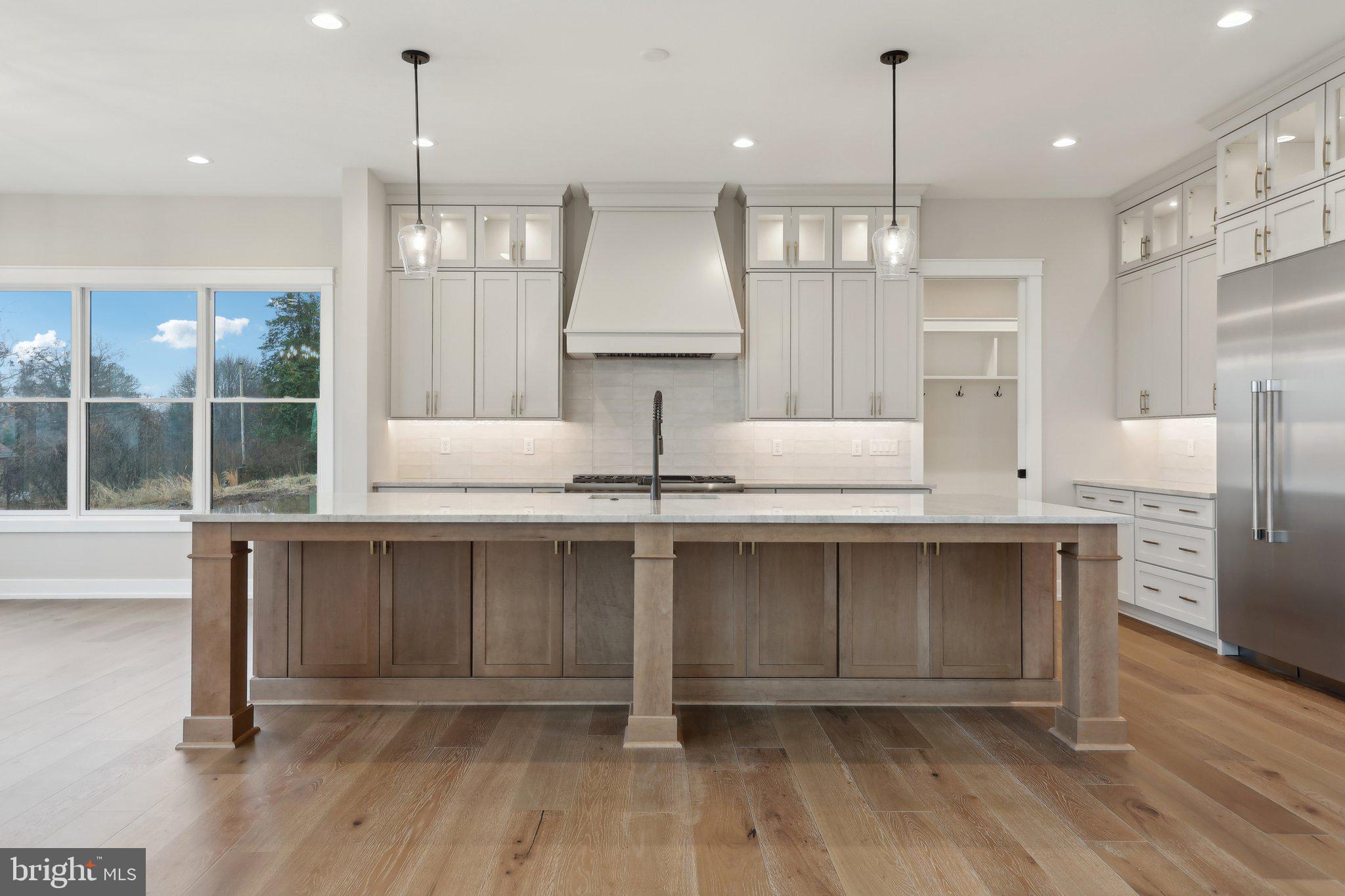 GARNET POINTE - Residential