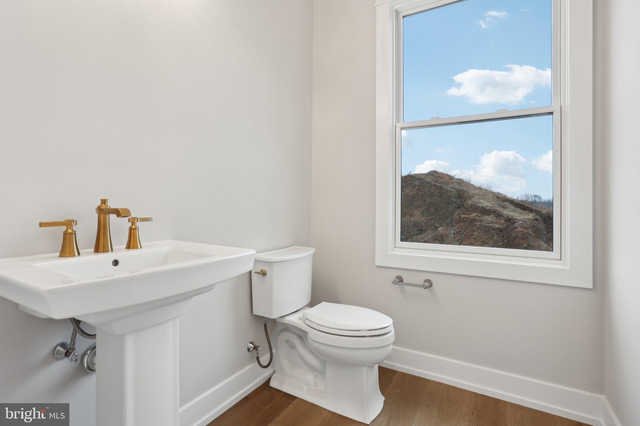 GARNET POINTE - Residential