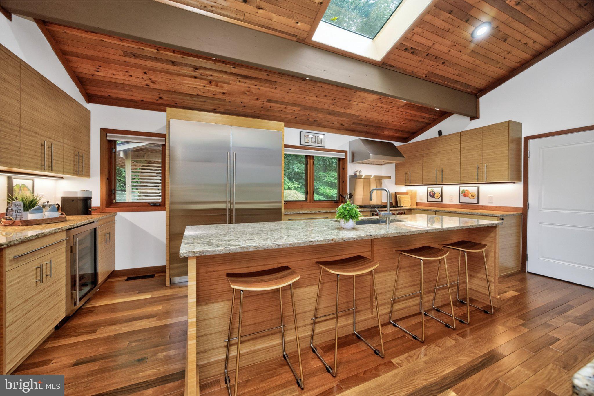 602 FEATHERBED LANE