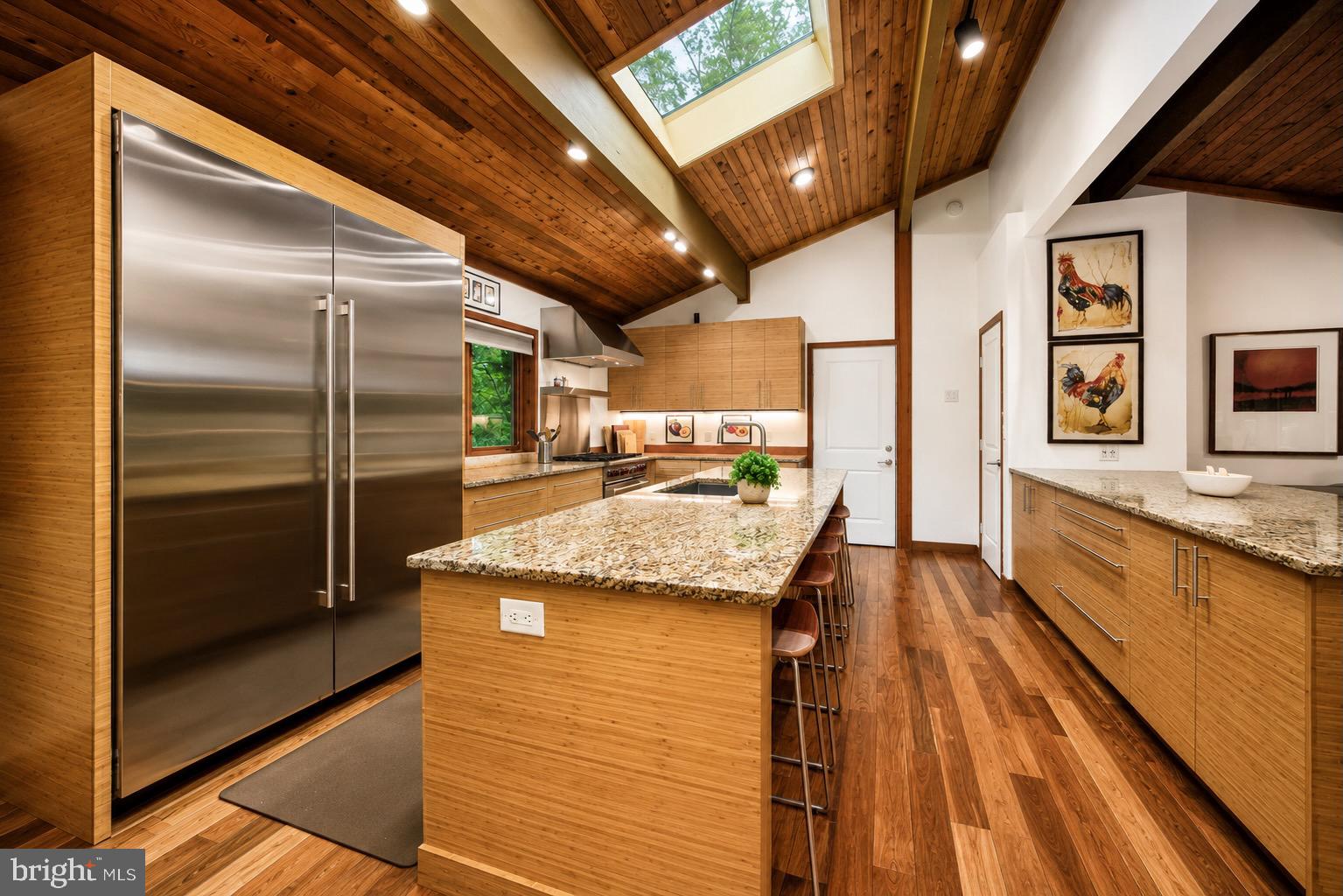 602 FEATHERBED LANE