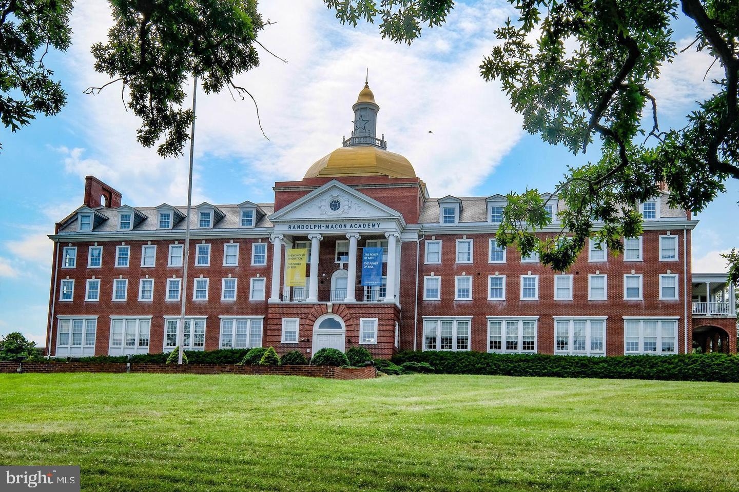 KELLY FALLS - Residential