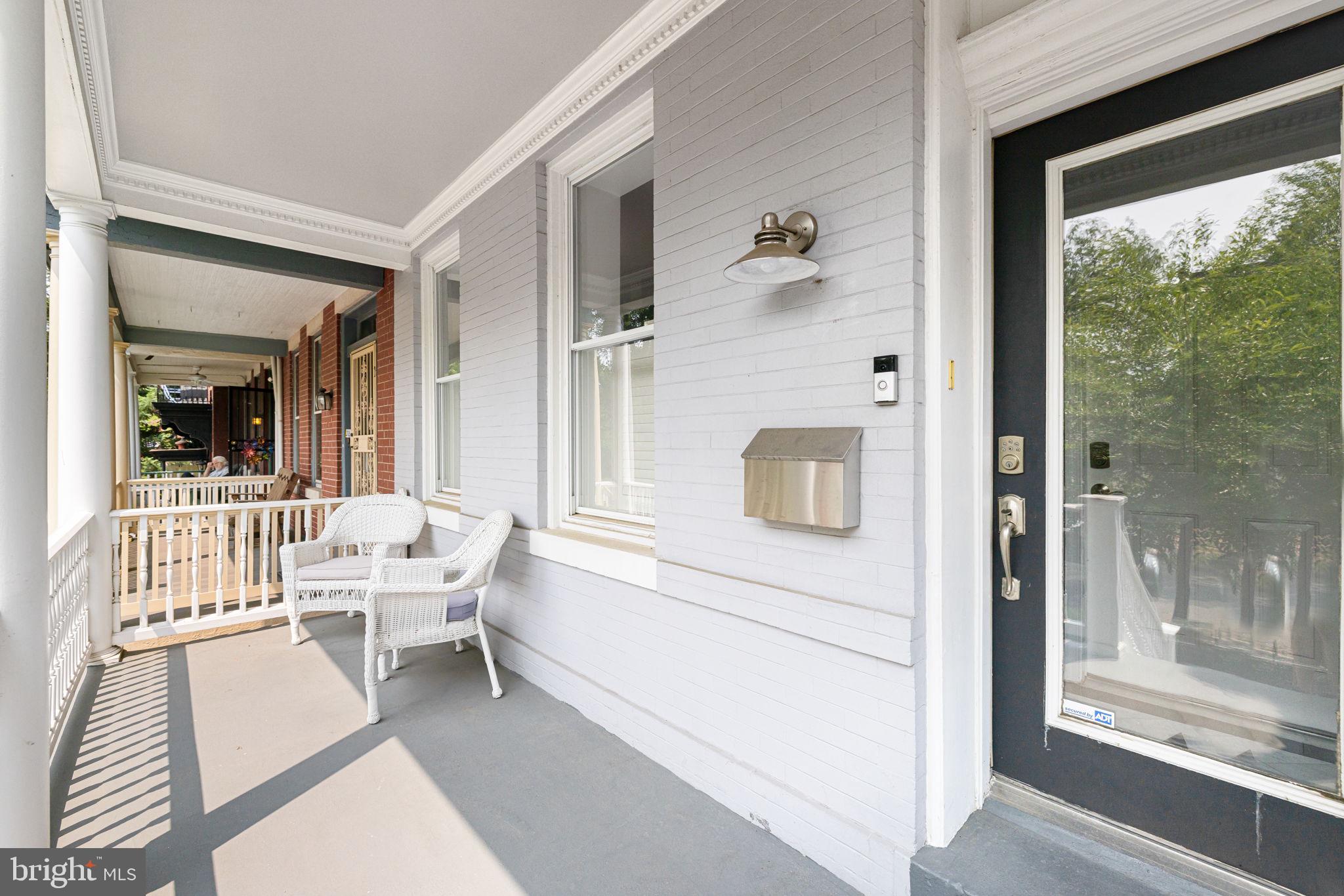 224 9TH STREET SE