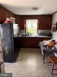 110 N CUSTER AVENUE