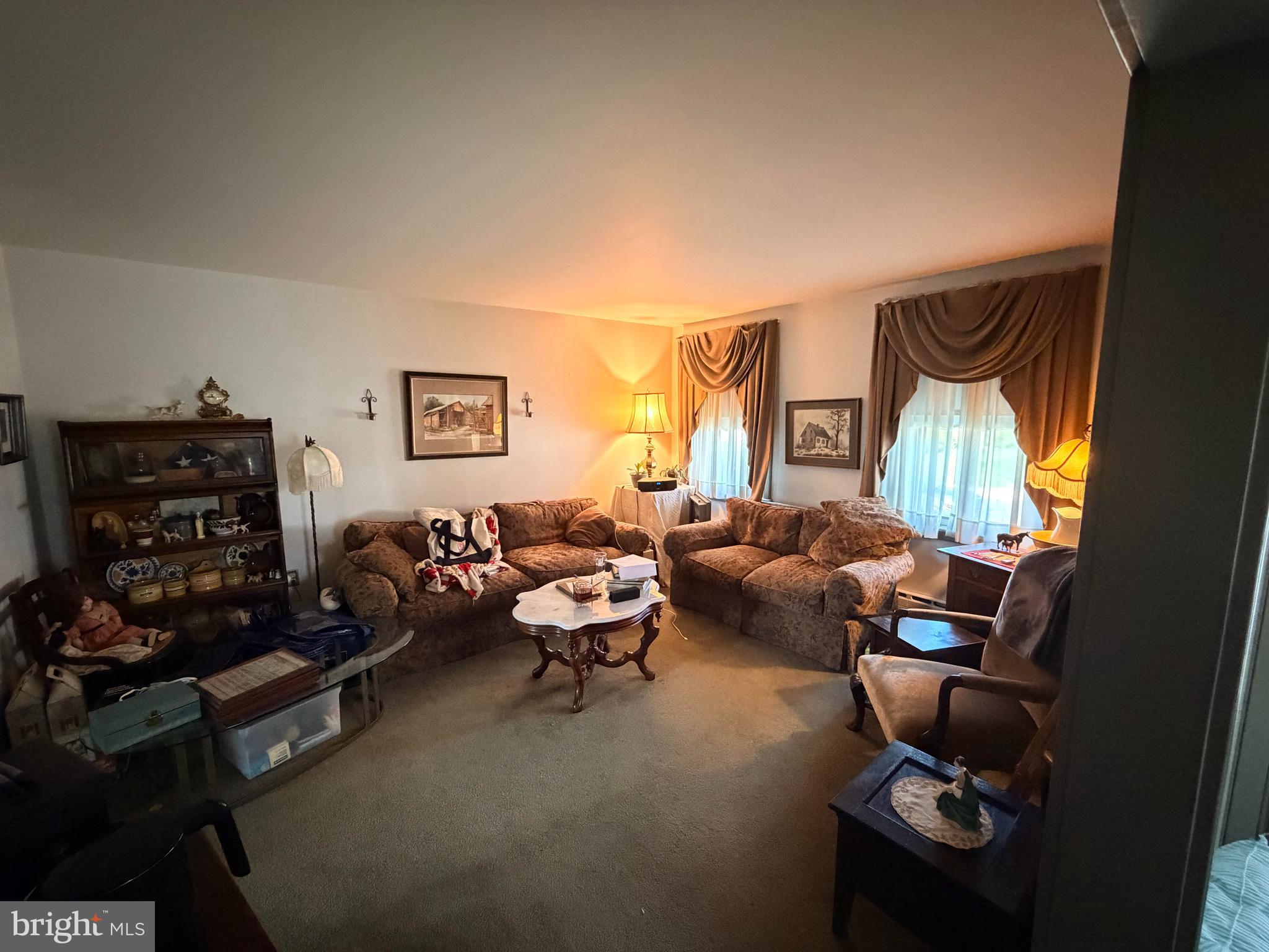 110 N CUSTER AVENUE