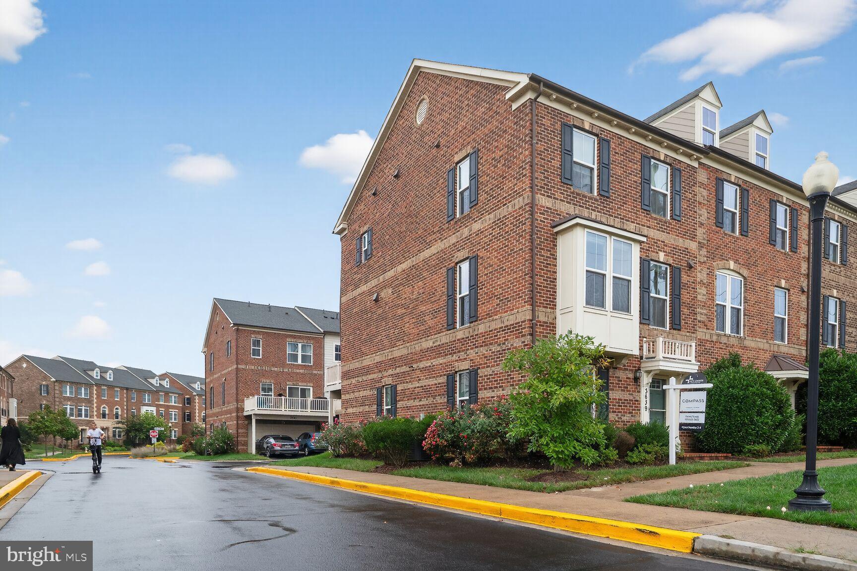 VILLAGES OF URBANA - Residential