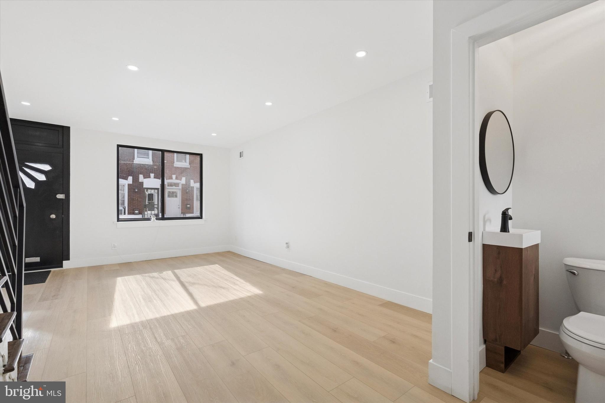 POINT BREEZE - Residential