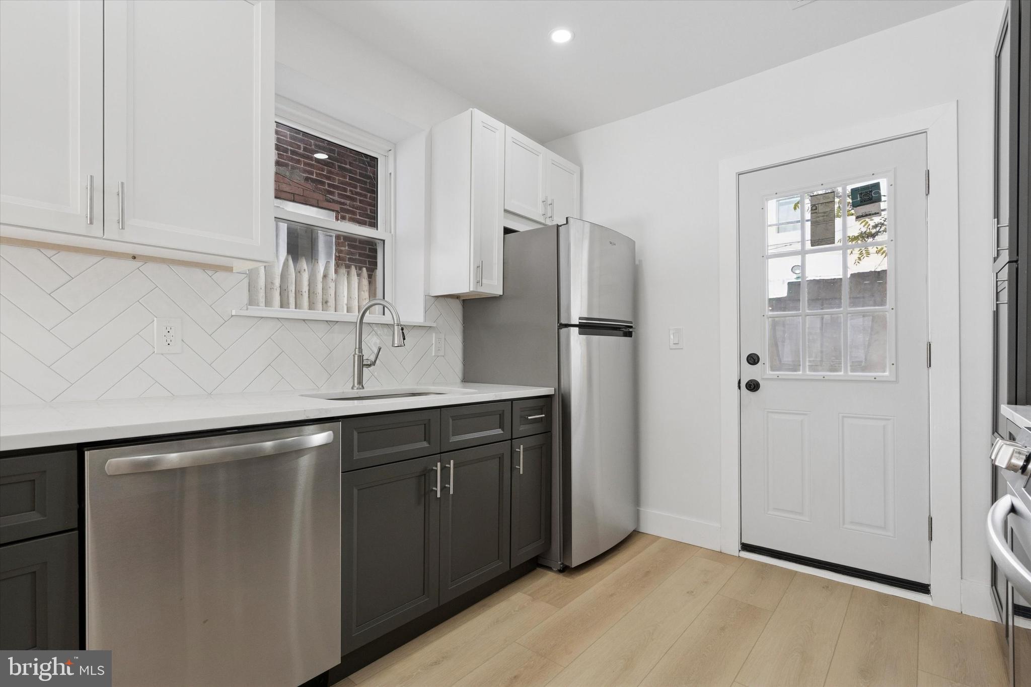 POINT BREEZE - Residential