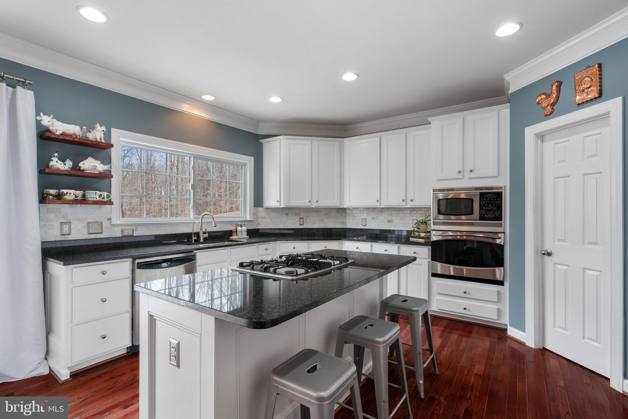 34 BELLA VISTA COURT