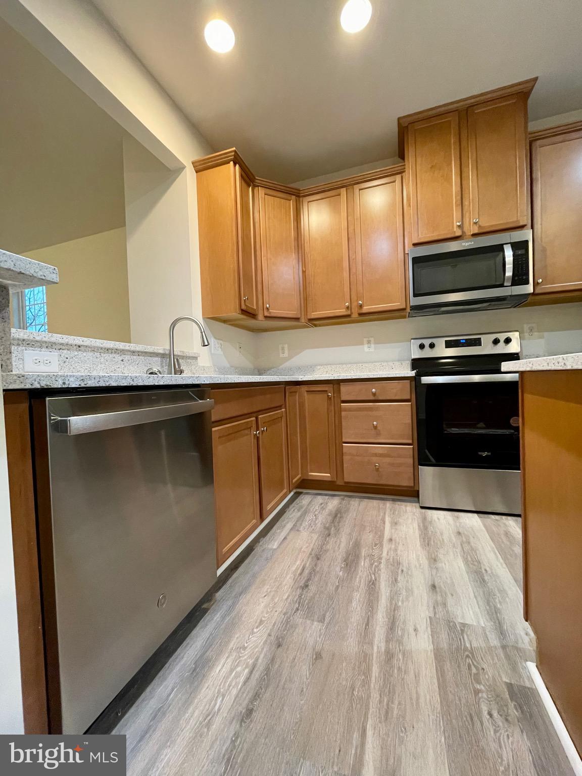 BROOKFIELD ON THE POTOMAC - Residential