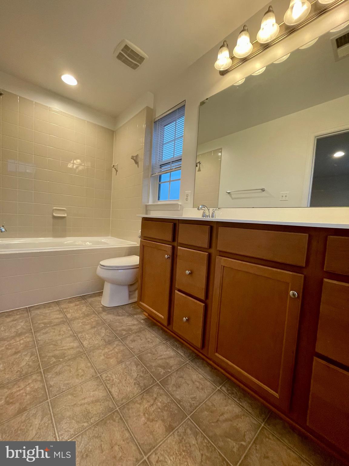 BROOKFIELD ON THE POTOMAC - Residential