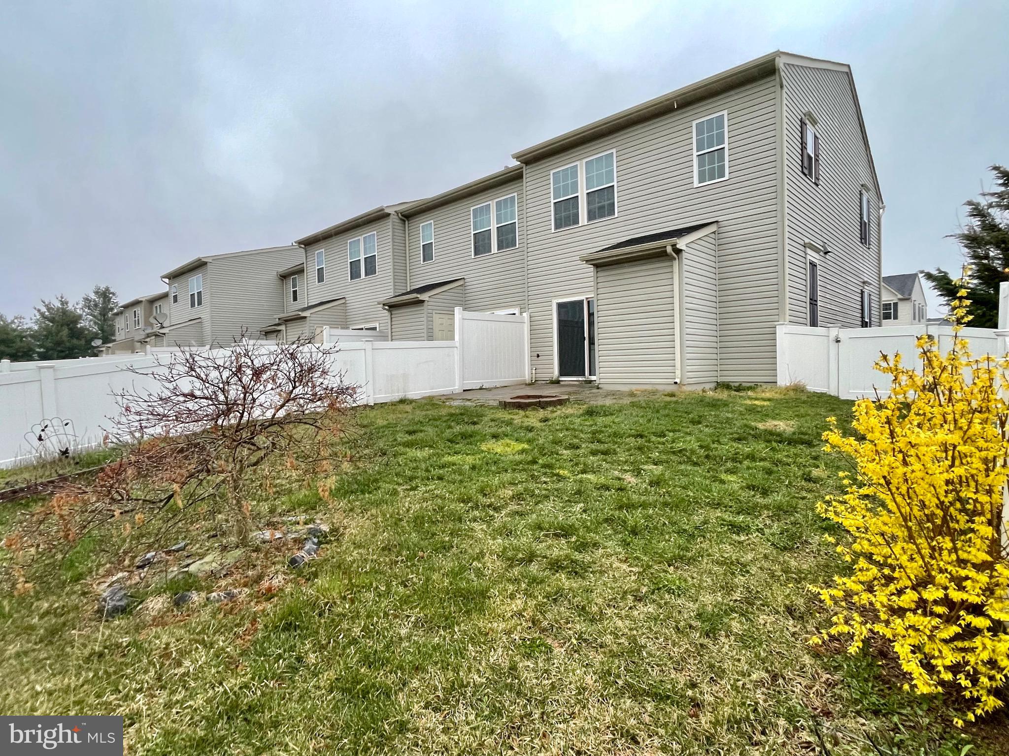 BROOKFIELD ON THE POTOMAC - Residential