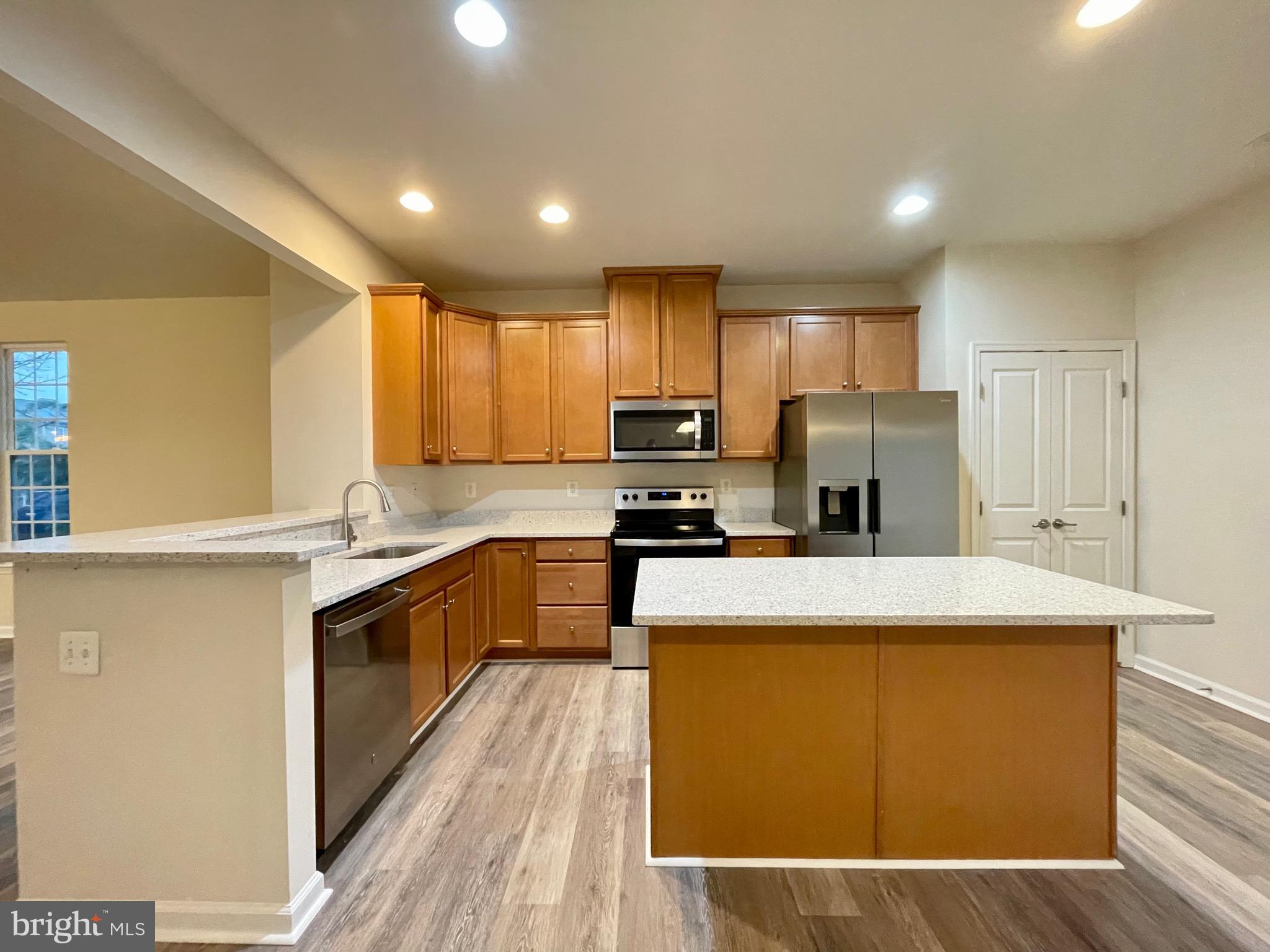 BROOKFIELD ON THE POTOMAC - Residential