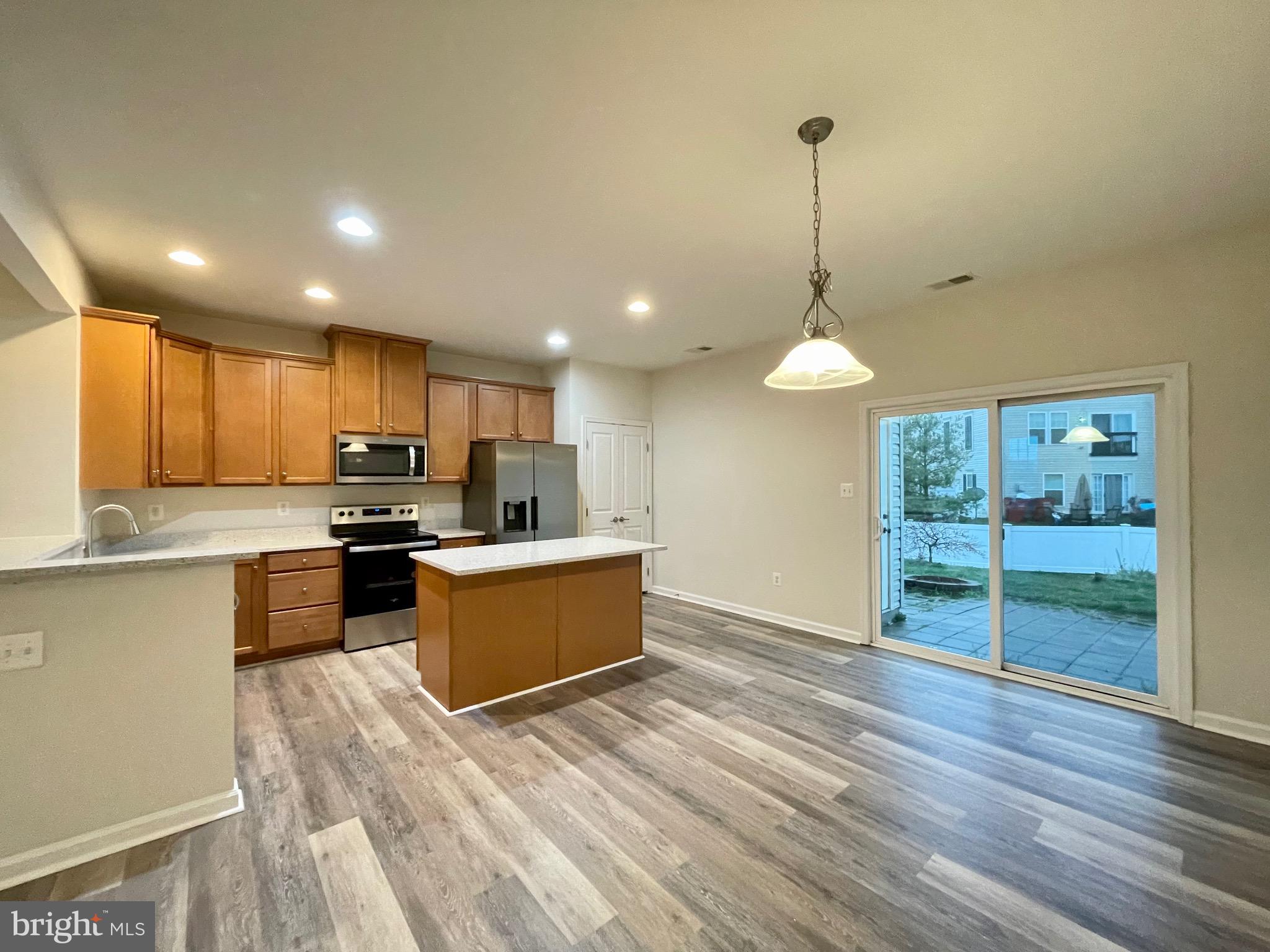 BROOKFIELD ON THE POTOMAC - Residential