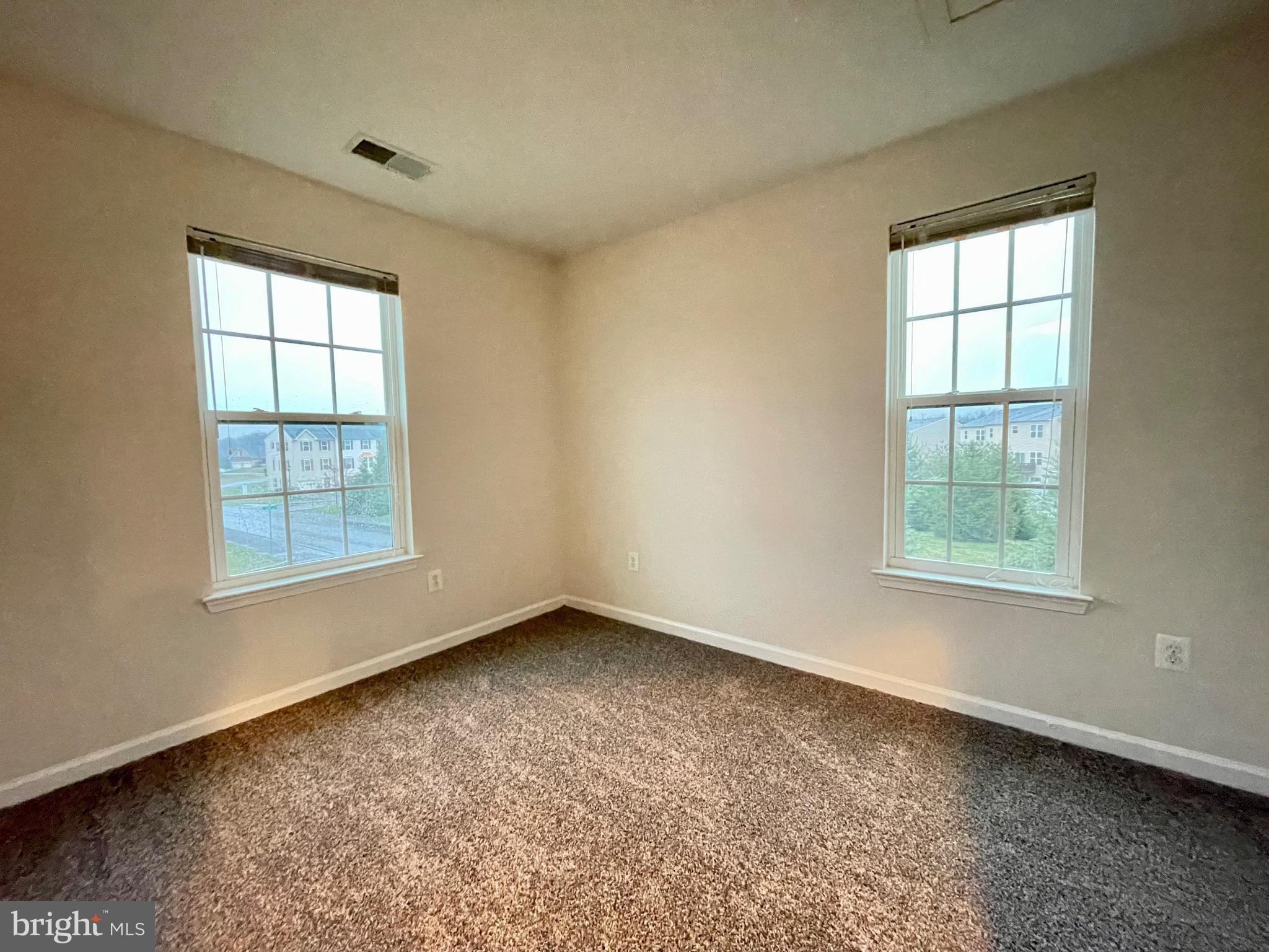 BROOKFIELD ON THE POTOMAC - Residential