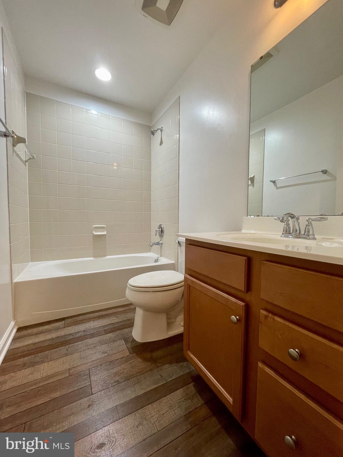 BROOKFIELD ON THE POTOMAC - Residential