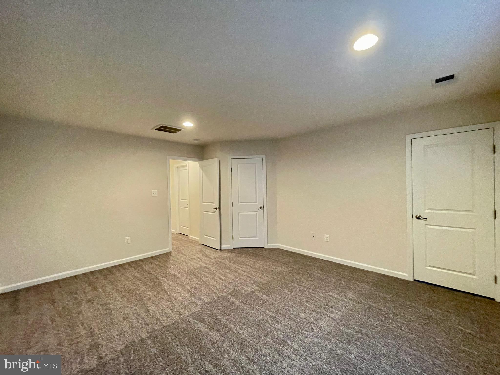 BROOKFIELD ON THE POTOMAC - Residential