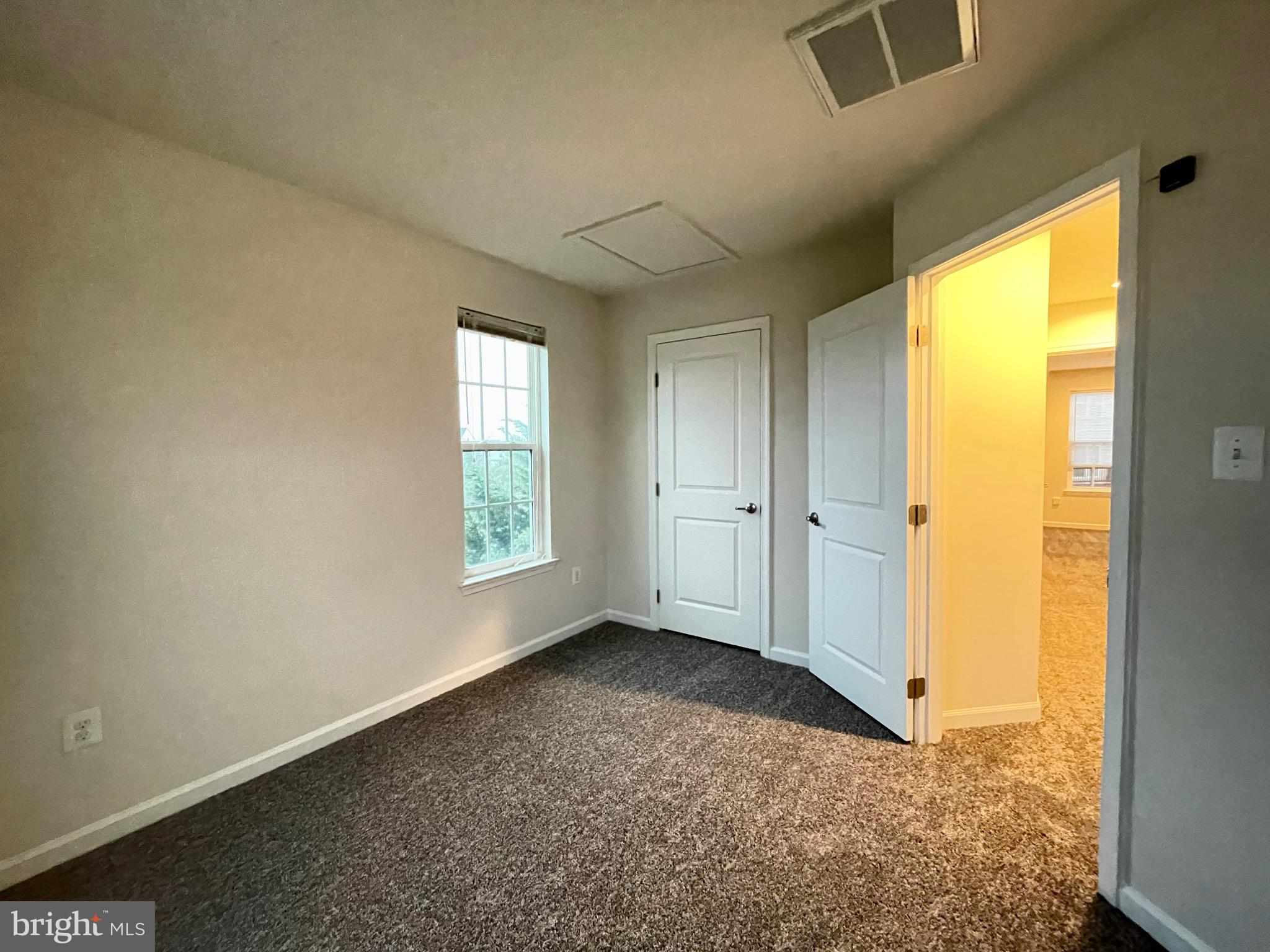 BROOKFIELD ON THE POTOMAC - Residential