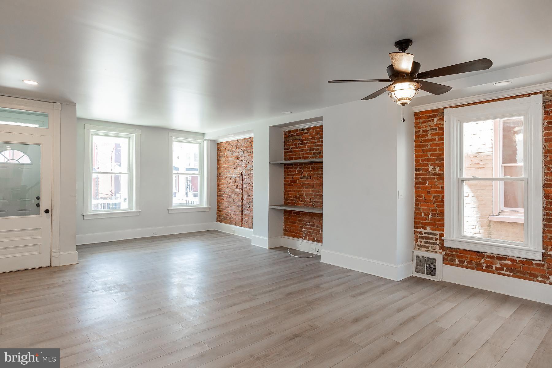 LANCASTER - Residential