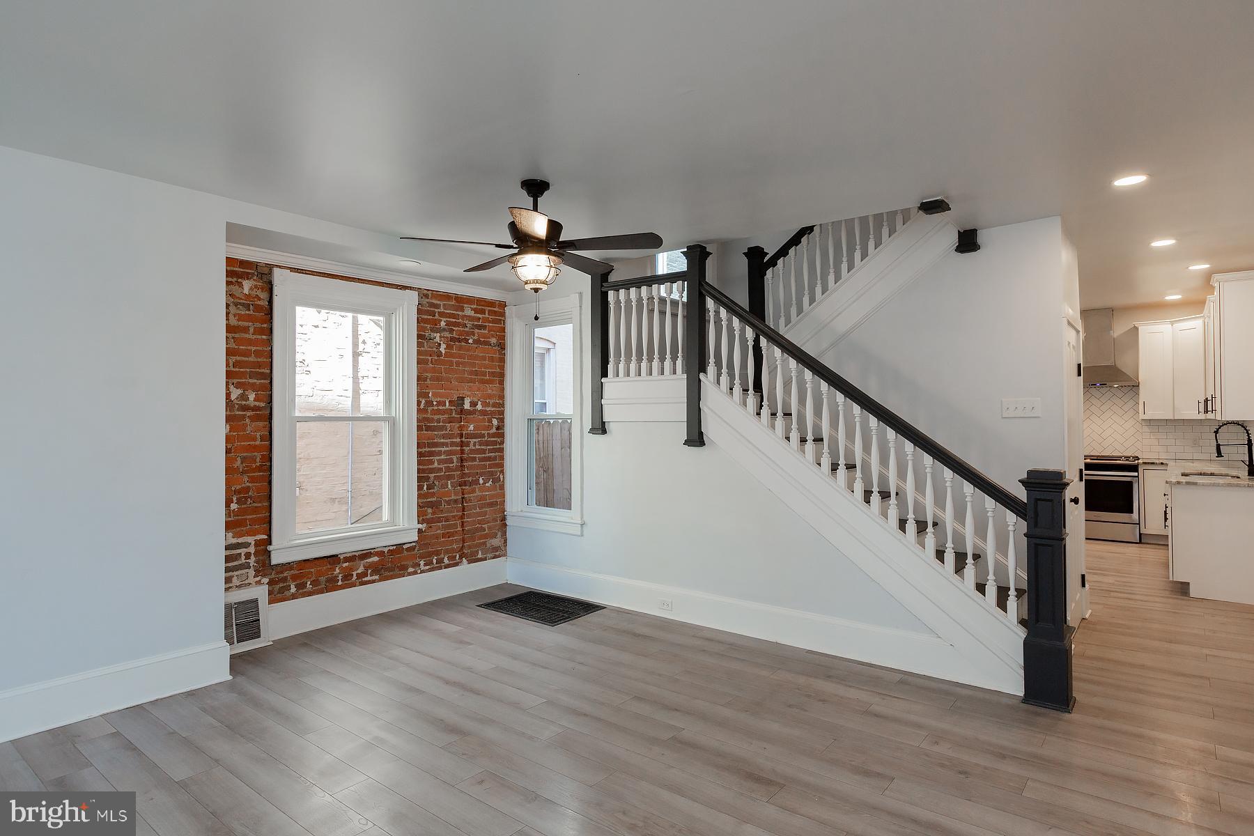 LANCASTER - Residential