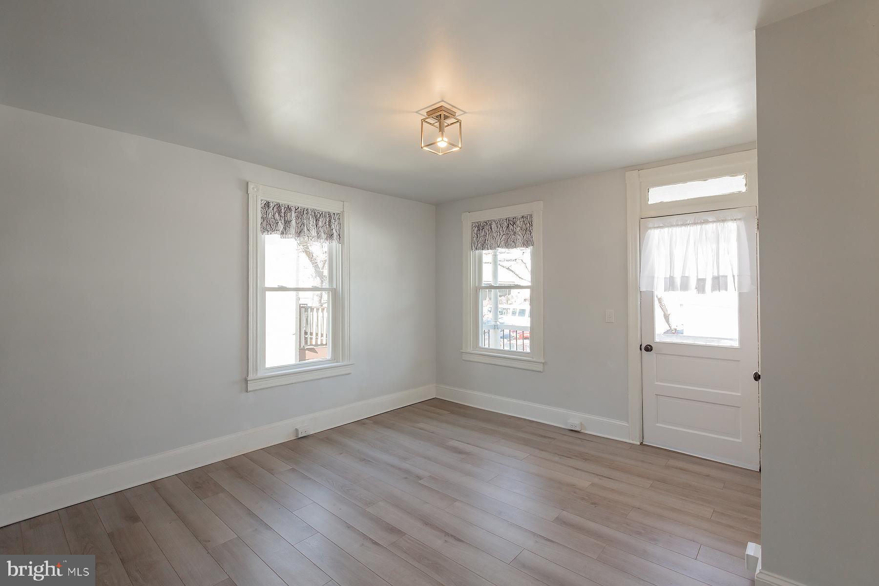 LANCASTER - Residential