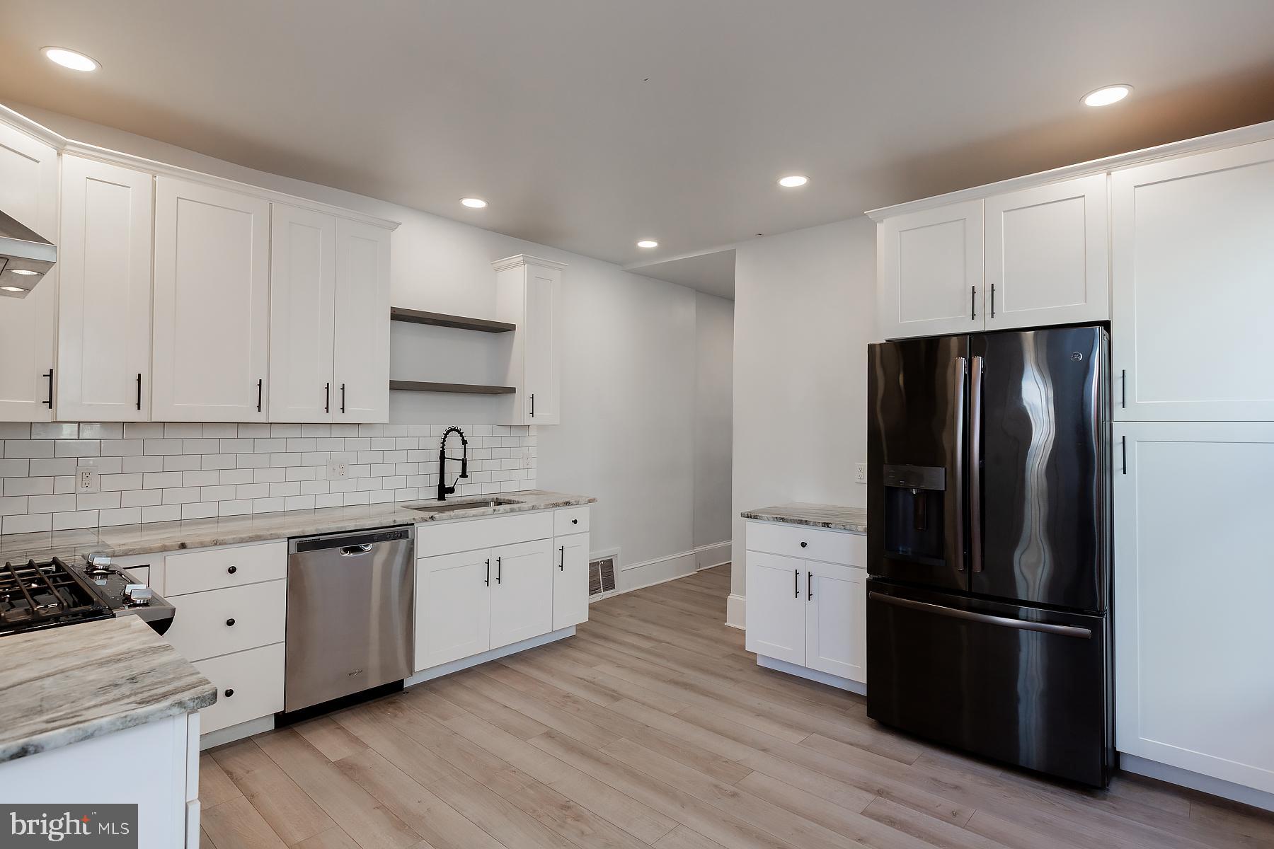 LANCASTER - Residential