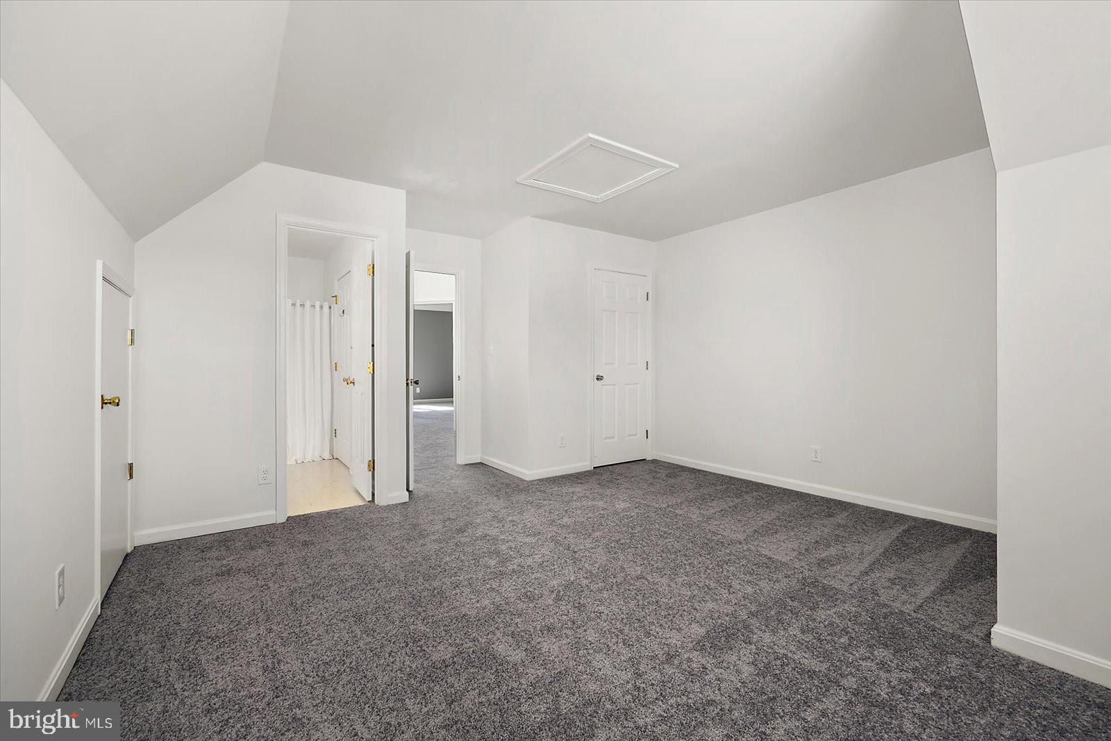 OYSTER HARBOR - Residential