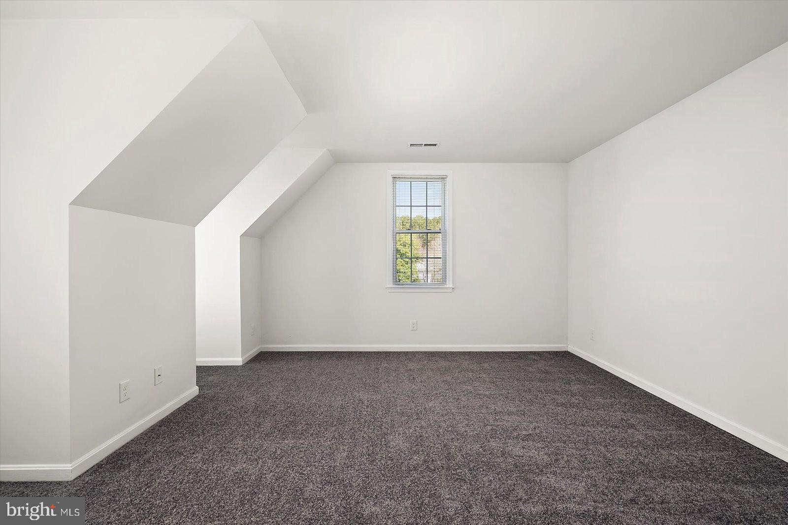 OYSTER HARBOR - Residential