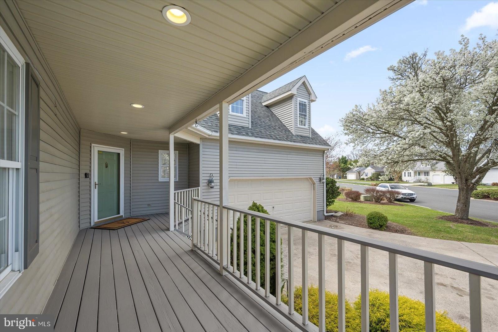 OYSTER HARBOR - Residential