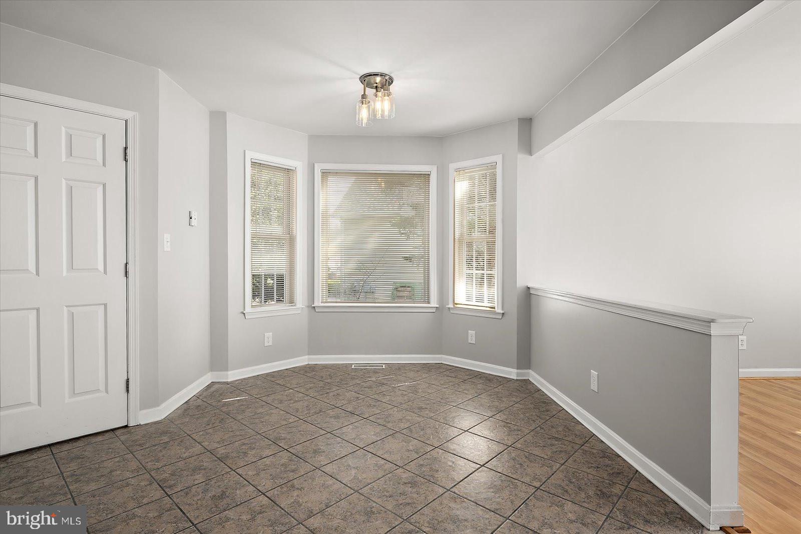 OYSTER HARBOR - Residential