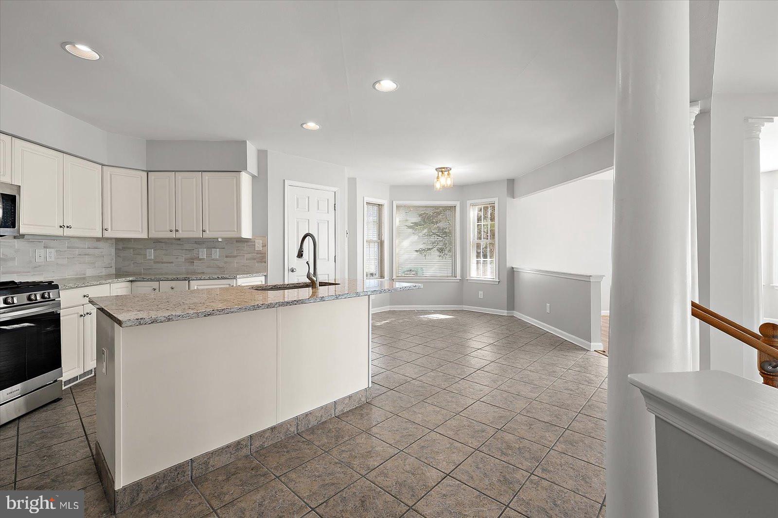 OYSTER HARBOR - Residential