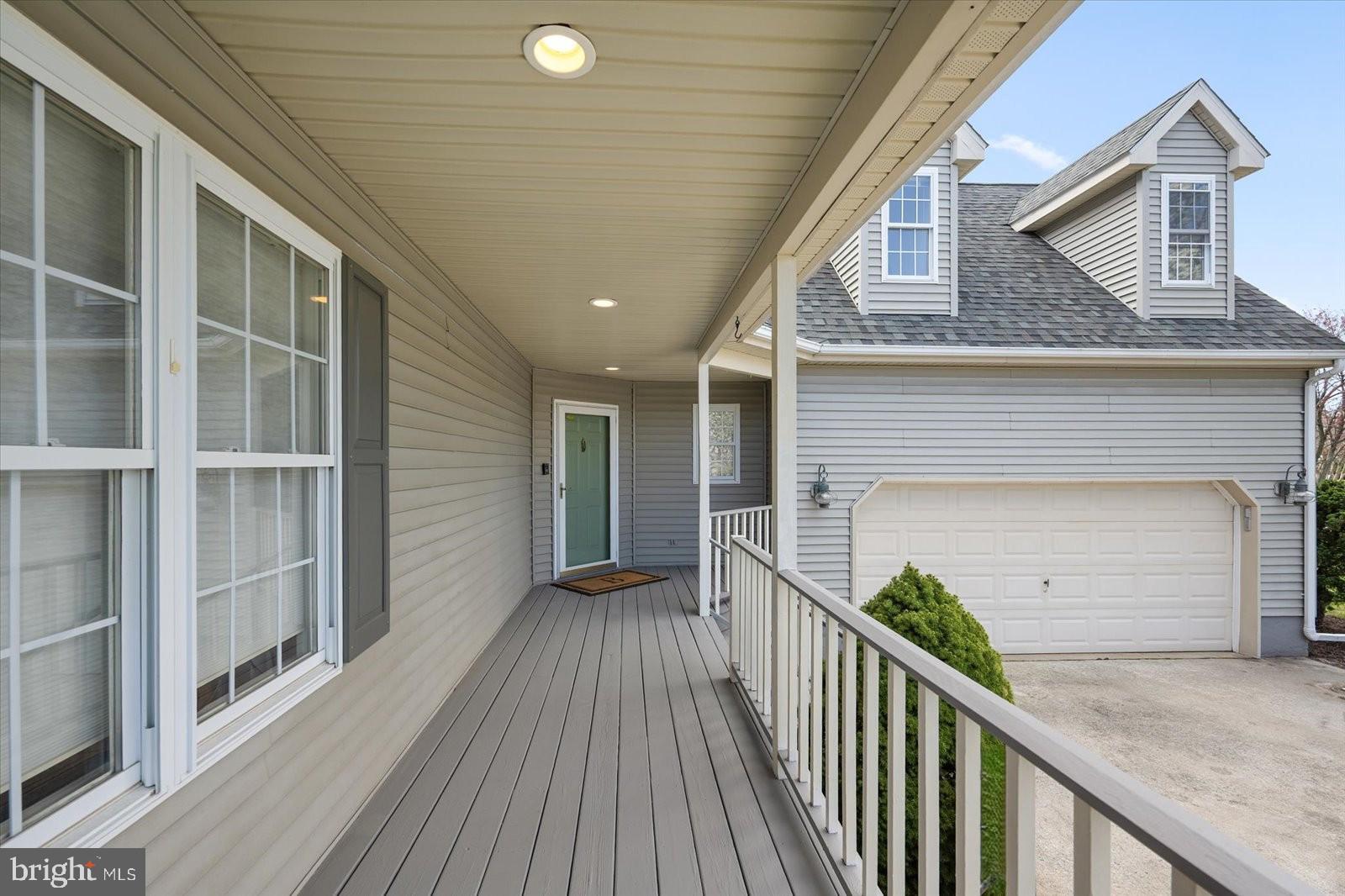 OYSTER HARBOR - Residential